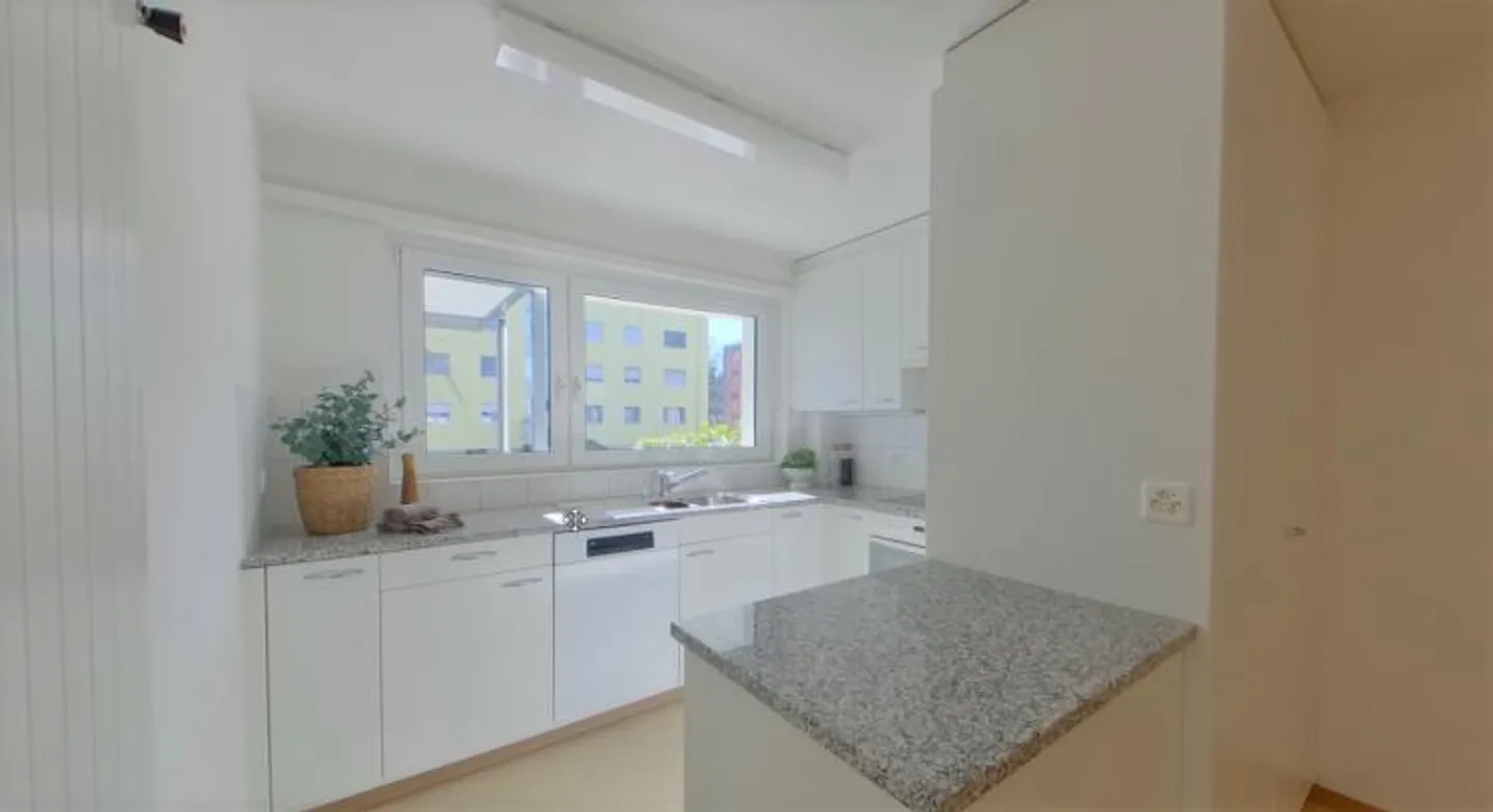 Zone résidentielle ensoleillée et calme - Photo 2 sur 8