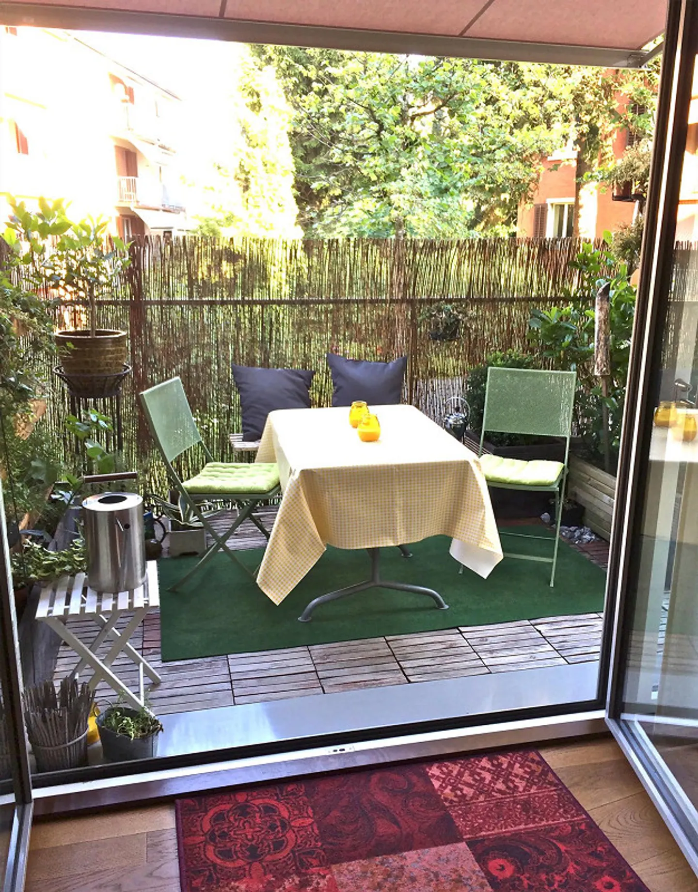 Stylish 3.5-Room Apartment in Zurich with Balcony and Garage Parking - Photo 11 of 23