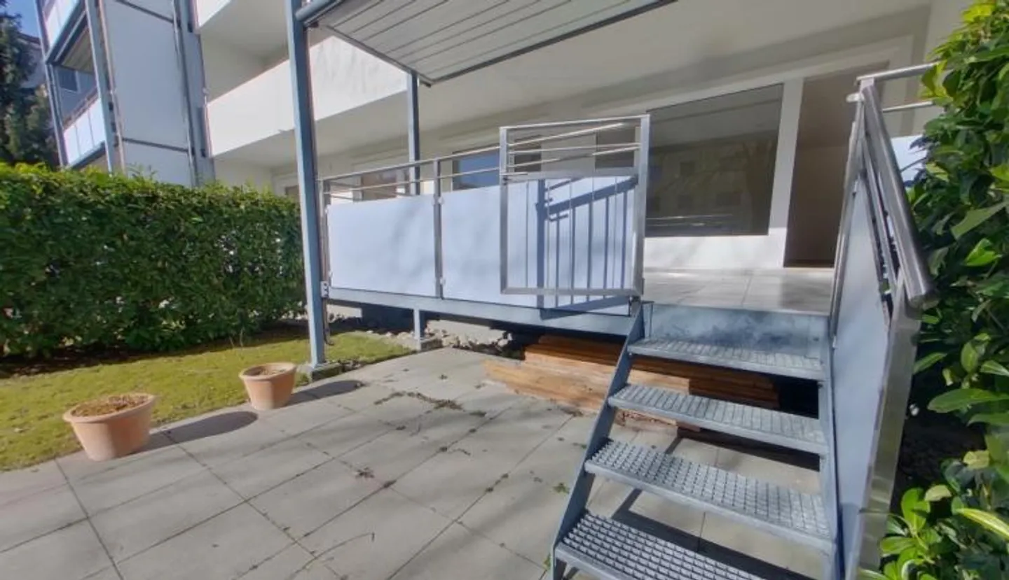 Zone résidentielle ensoleillée et calme - Photo 7 sur 8