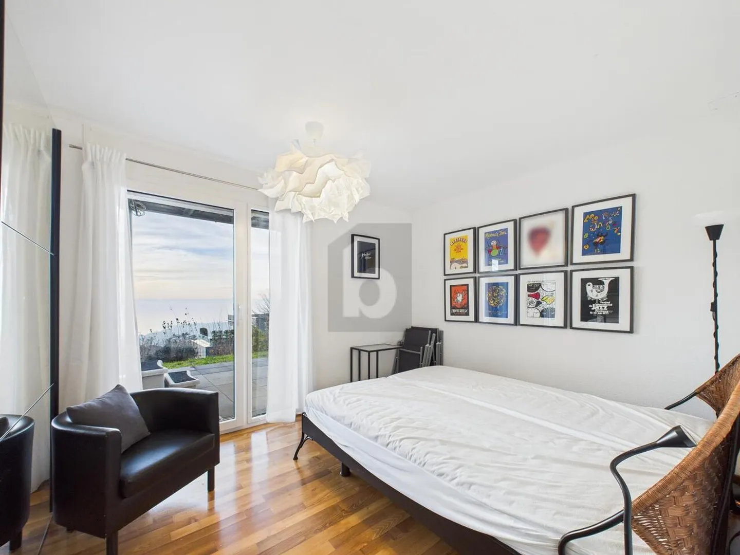 LUXURIOUS REFUGE WITH PANORAMA AND GARDEN - Photo 4 of 6