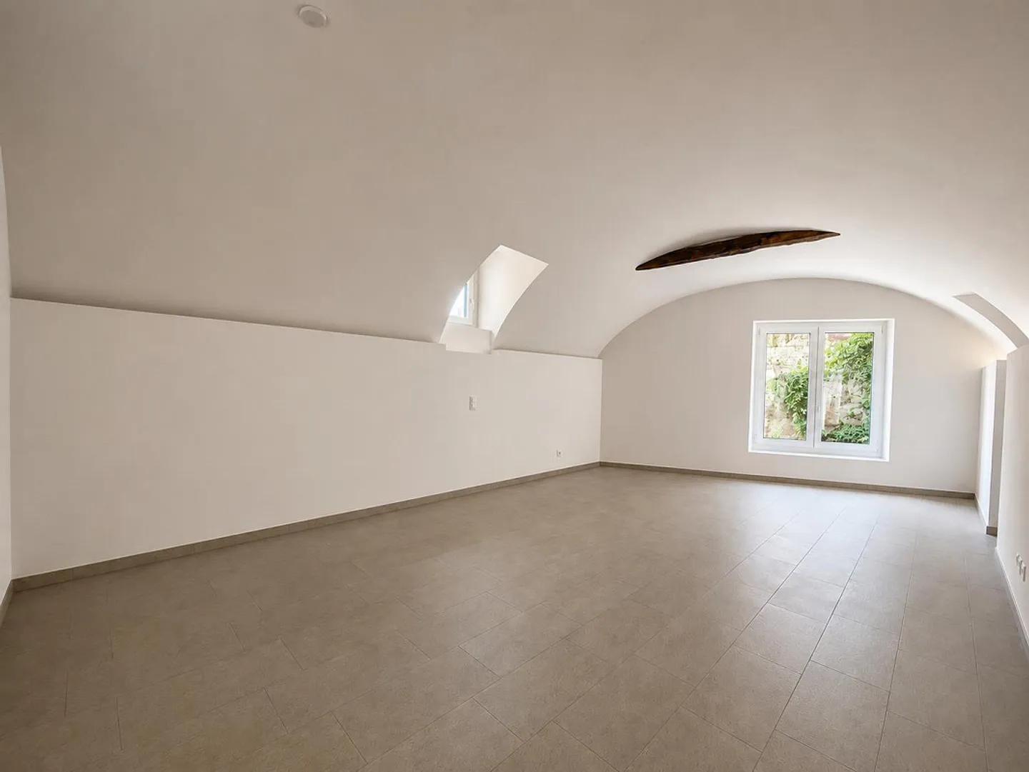 Appartamento elegante con patio privato - Foto 3 di 9