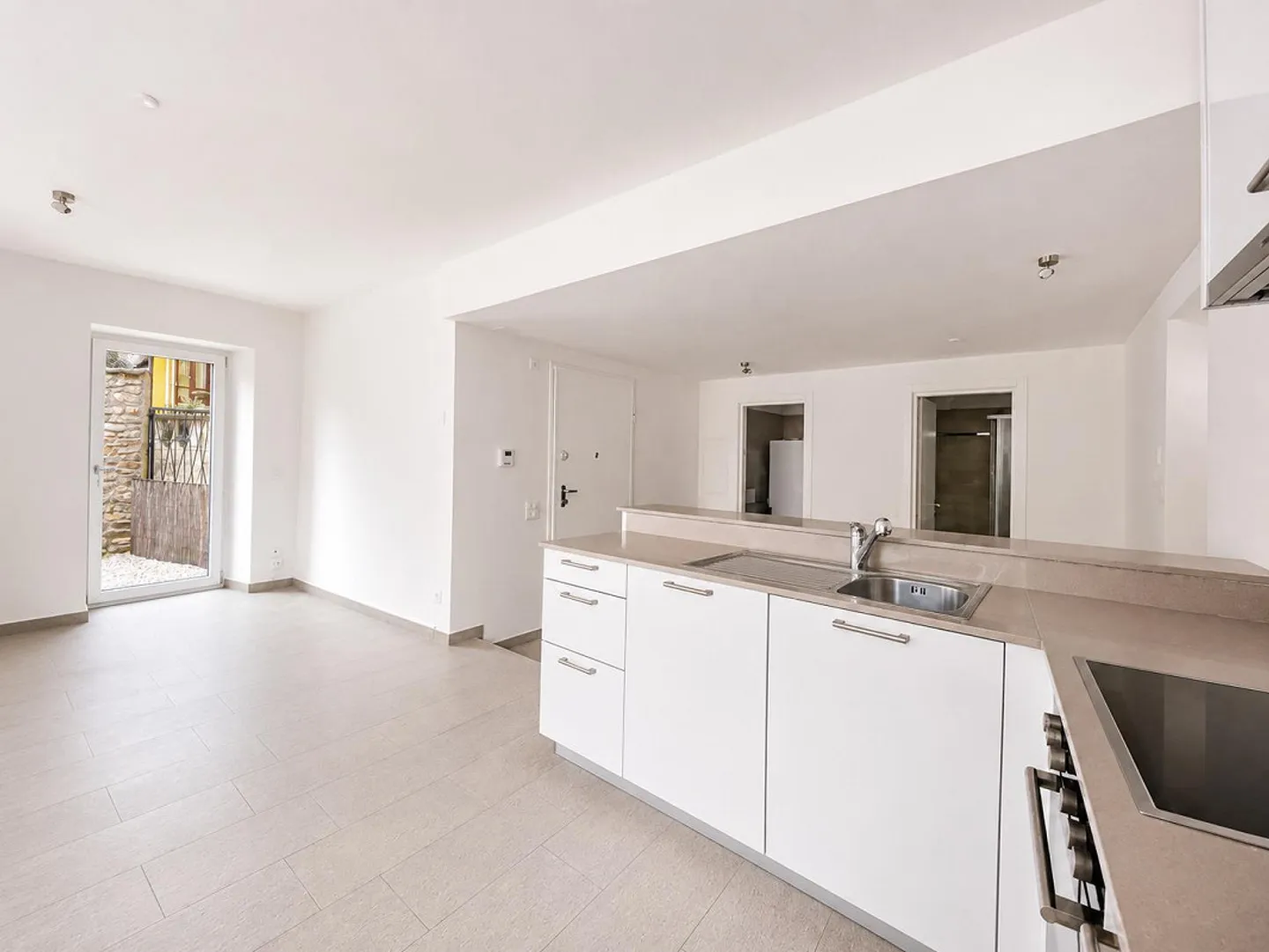 Appartamento elegante con patio privato - Foto 6 di 9