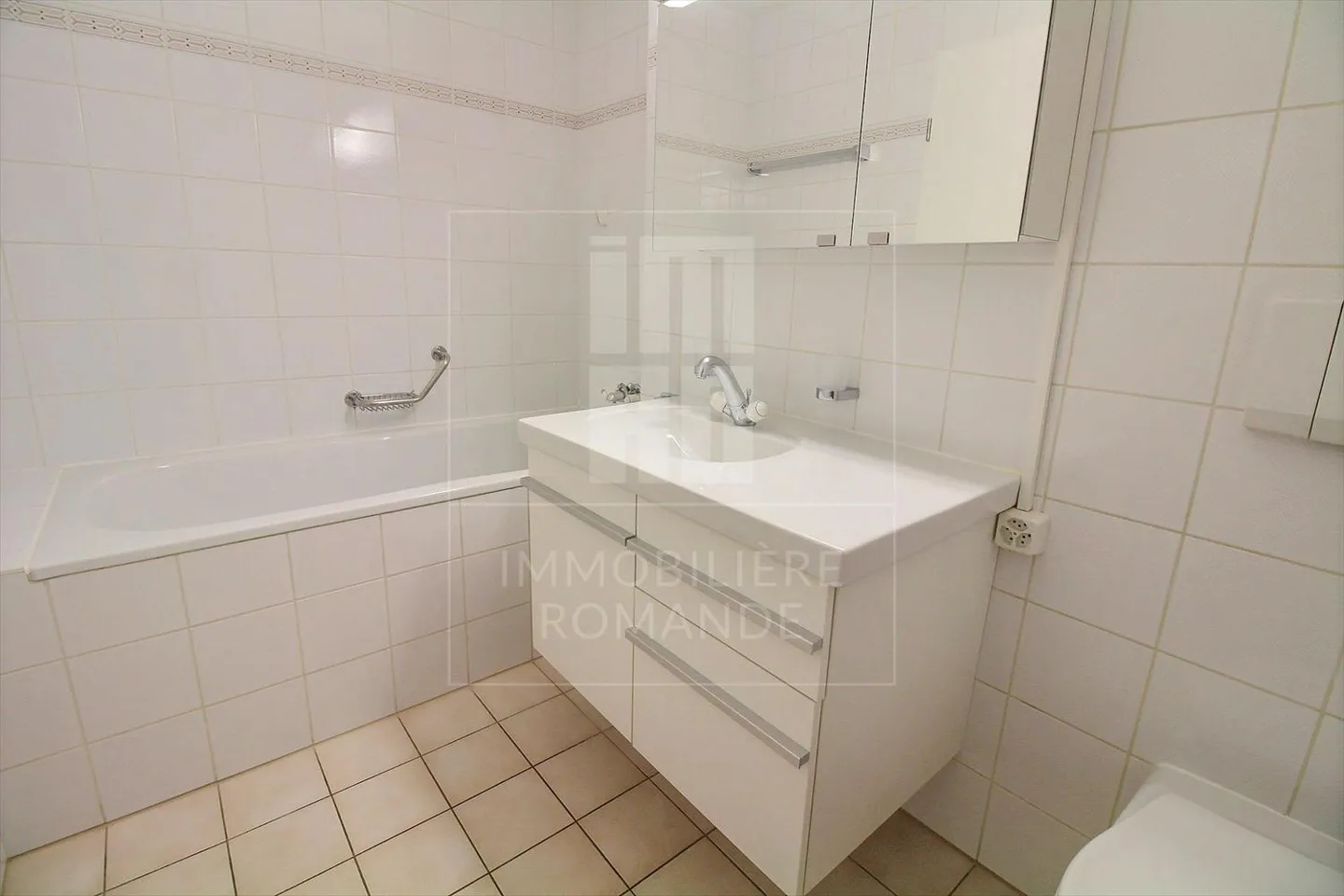 Appartamento duplex luminoso con 4,5 stanze nel centro del villaggio - Foto 10 di 13