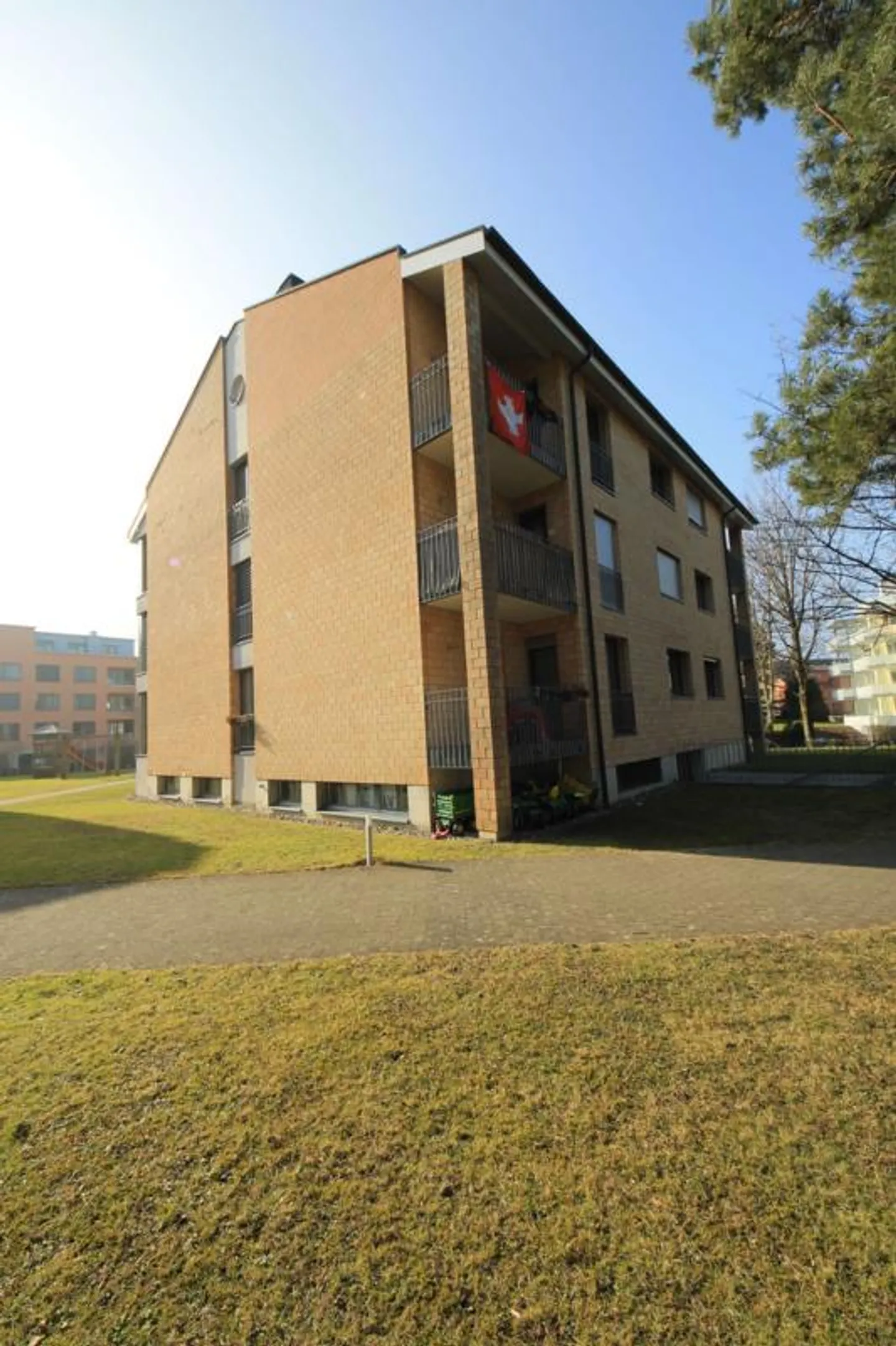 Magazzino | Stanza per hobby in affitto ad Arth - Foto 1 di 1