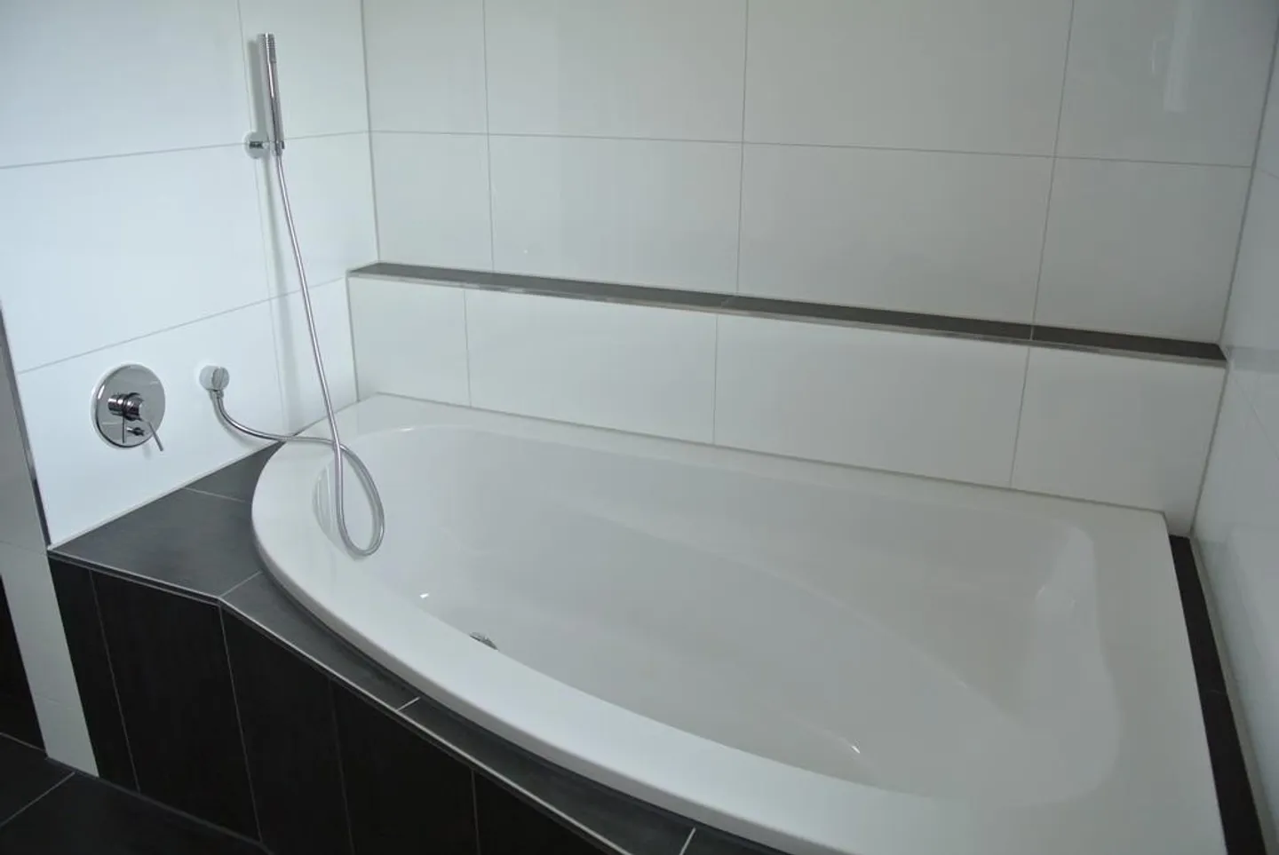 2 attraktive 4.5-ZI-Eigentumswohnungen mit Wintergarten und Balkon - Foto 6 von 12