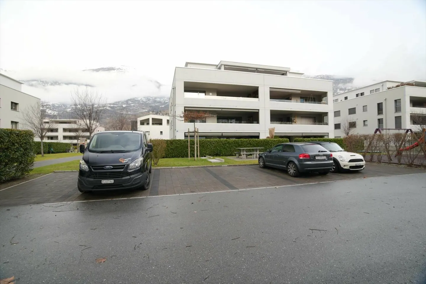 Parkplatz im Freien mieten - Foto 3 von 4