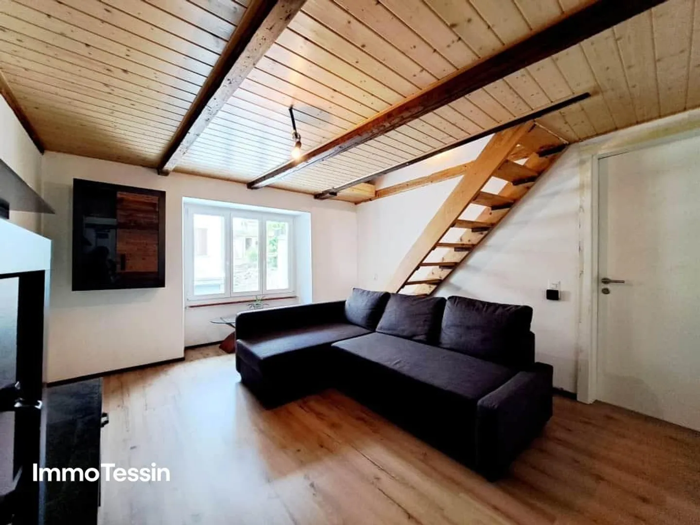 5.1% RETURN: Small multi-family house with 3 apartments nearby ... - Photo 7 of 13