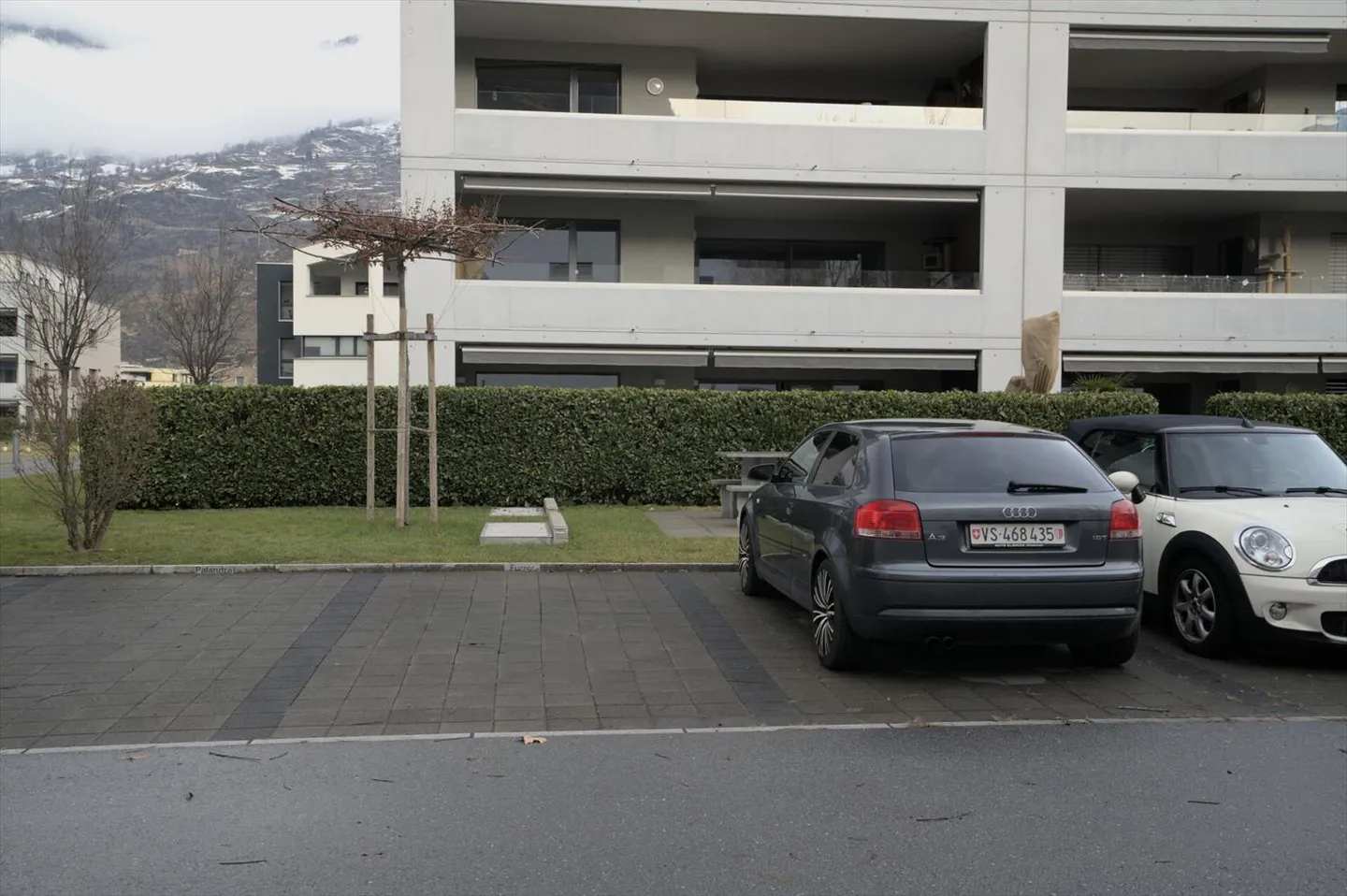 Parkplatz im Freien mieten - Foto 2 von 4