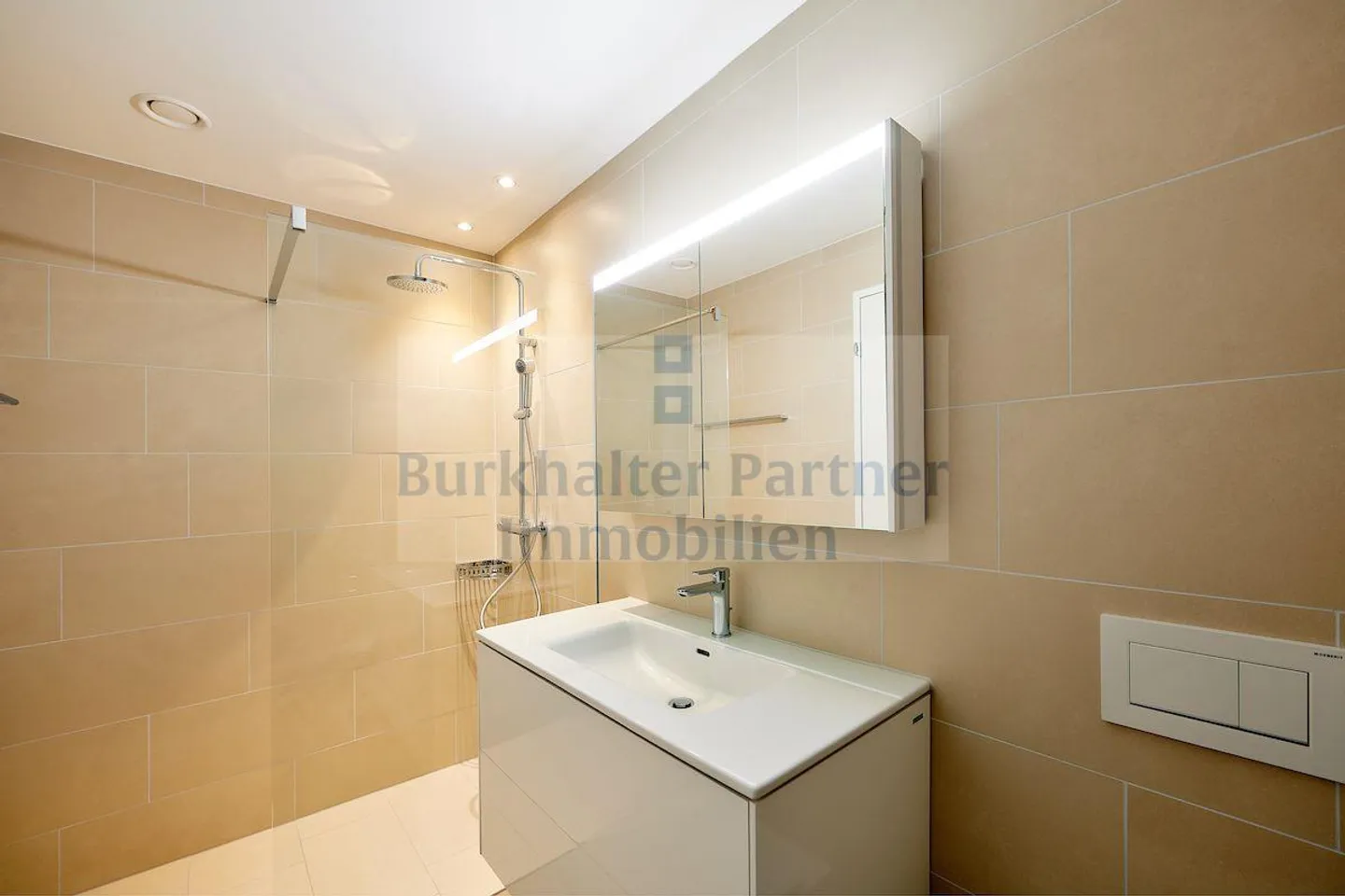 Cerchi un grande appartamento attico? - Foto 6 di 7