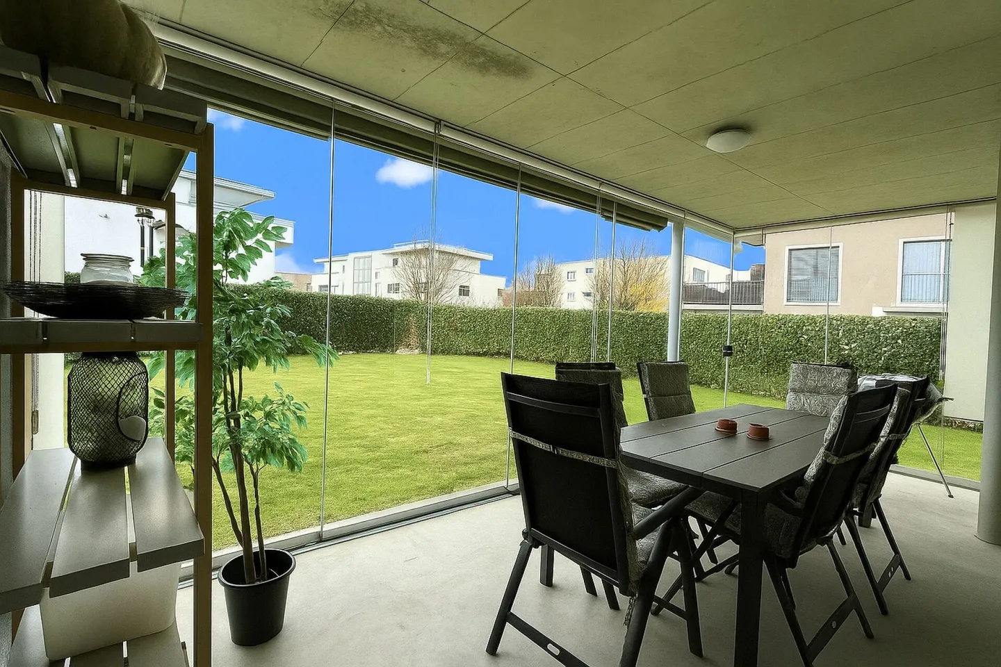 Appartement moderne et ensoleillé de 4,5 pièces avec grand jardin dans un emplacement calme - Photo 15 sur 16