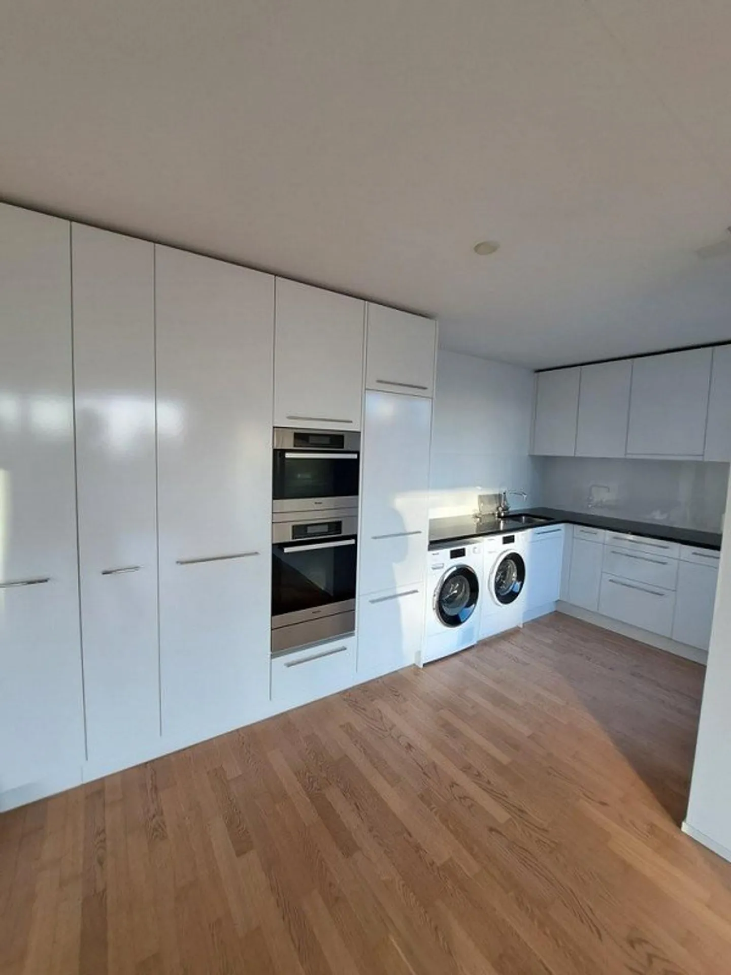 Exclusive living with mountain and lake views! - Photo 6 of 11