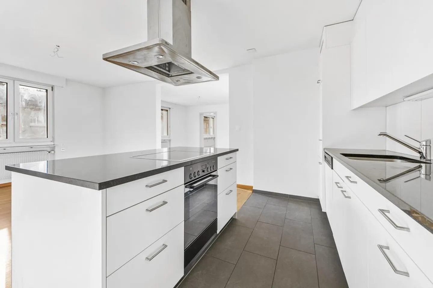 Central Apartment in St. Gallen - Photo 2 of 8