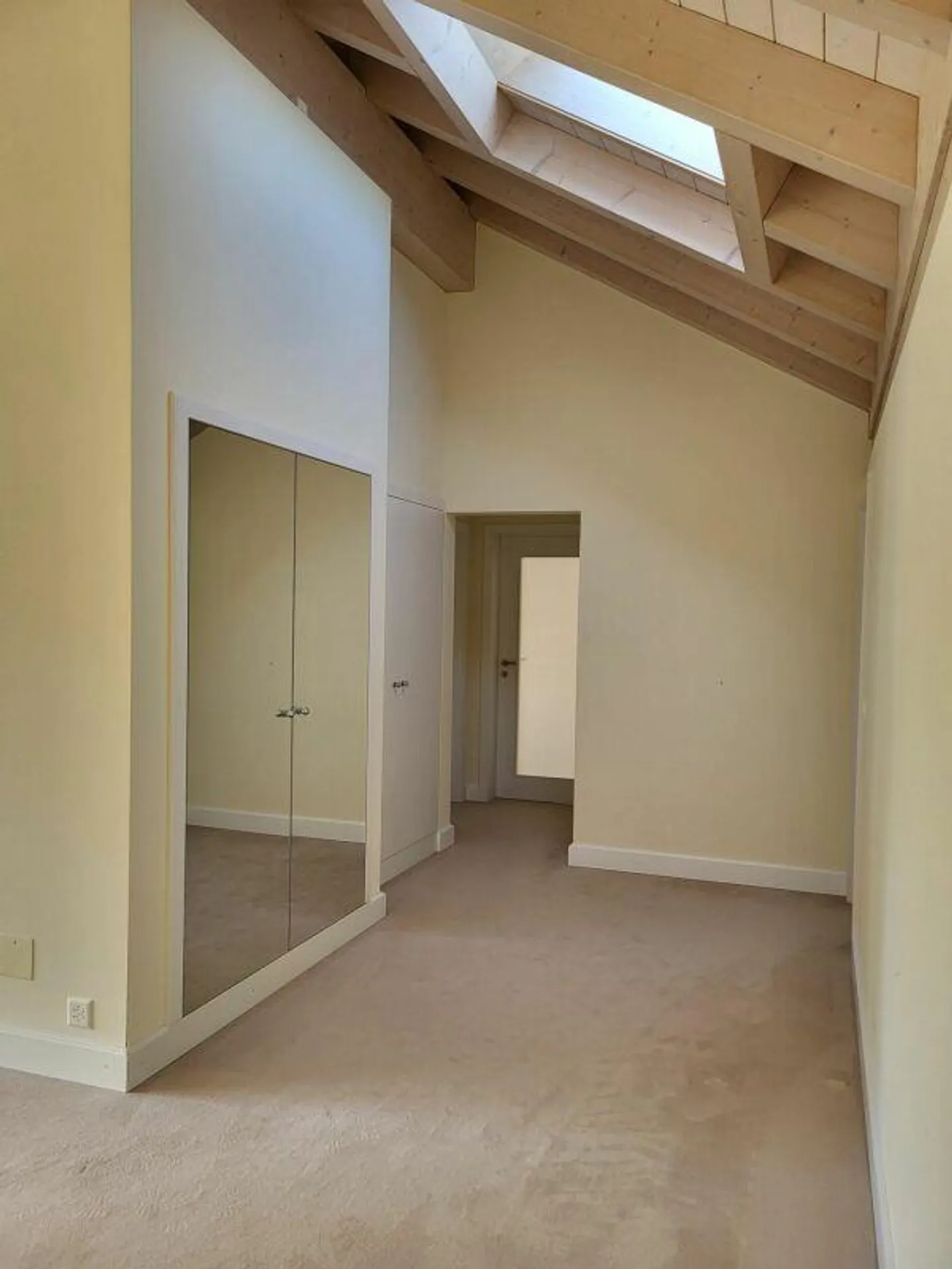 High-quality penthouse apartment with a view of the golf course - Photo 9 of 16
