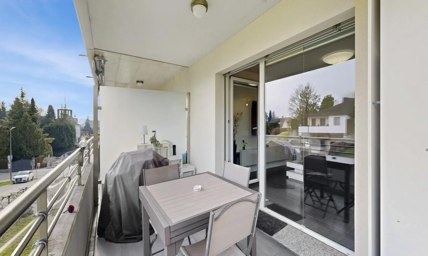 Helle 3,5-Zimmer-Wohnung mit Balkon in Oron-la-Ville - Foto 10 von 11