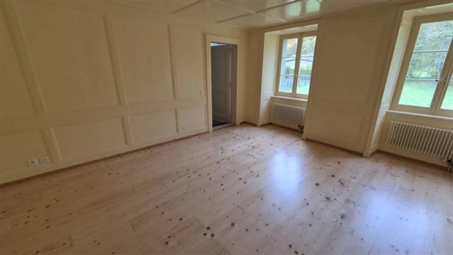 In affitto - Eccellente appartamento di 6 stanze a Châtel-St-Denis (FR) - Foto 3 di 13