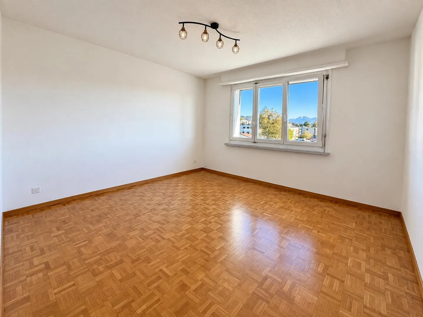 Helle Wohnung mit Bergsicht - Foto 7 von 10