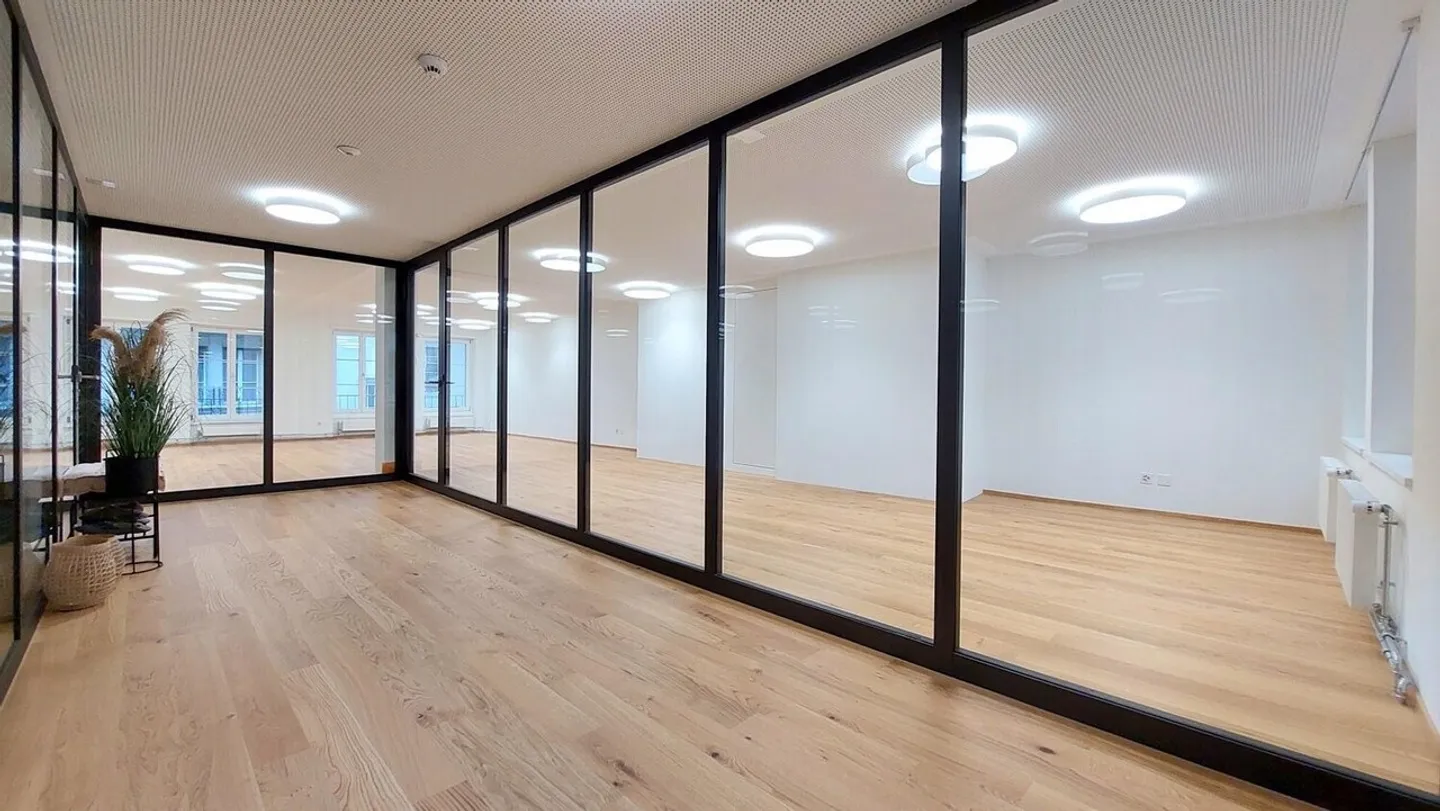 Commercial for rent - Photo 4 of 5