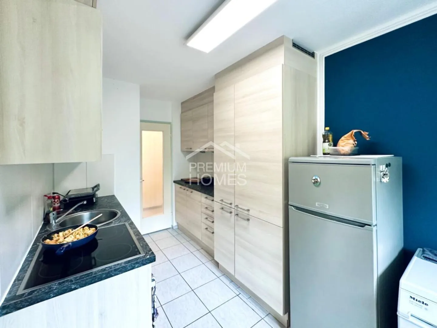 Living and Investing - with Top Connectivity - Photo 3 of 8