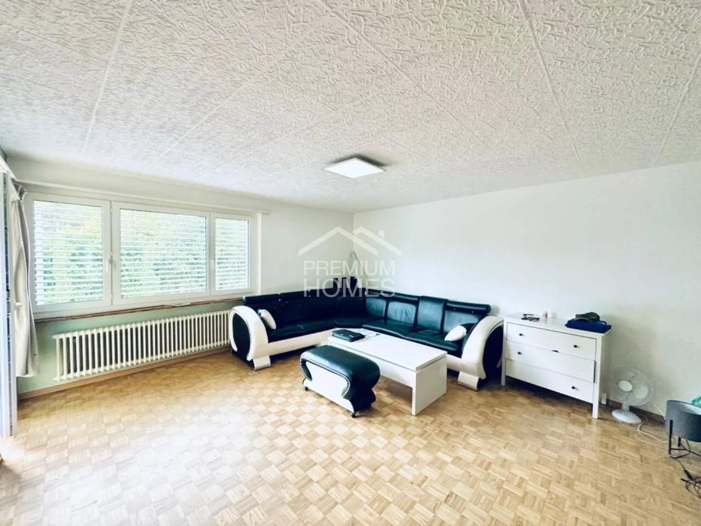 Living and Investing - with Top Connectivity - Photo 4 of 8