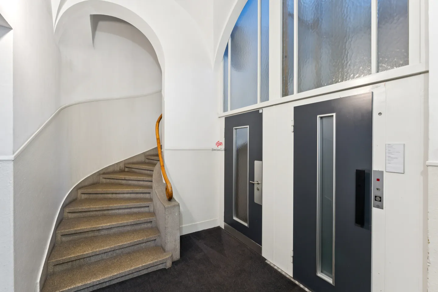 In the Quaderhof: Dreamlike 3.5-Room City Apartment! - Photo 2 of 12