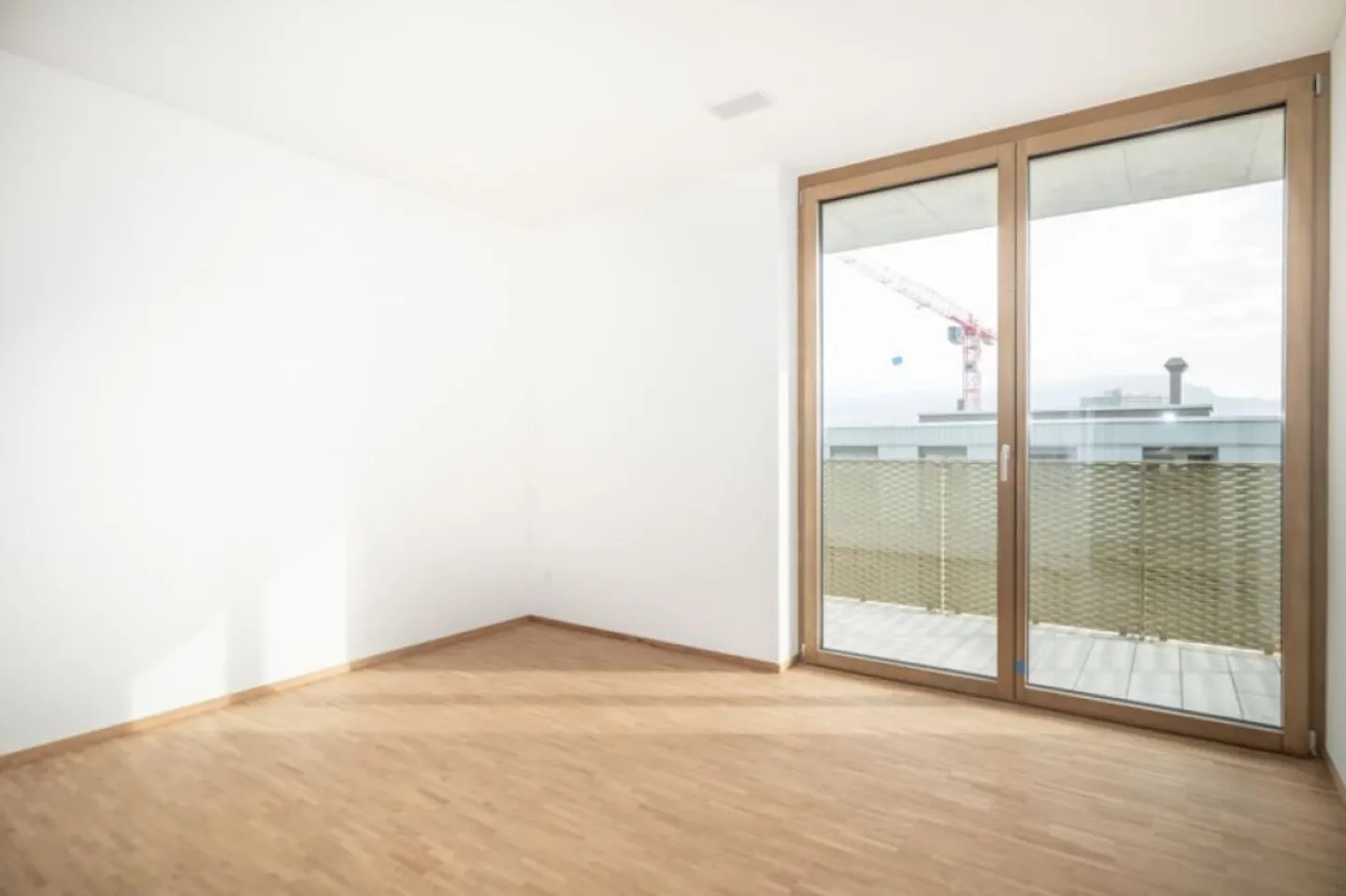 Grosse Terrasse in nachhaltigem Zuhause - Foto 3 von 7