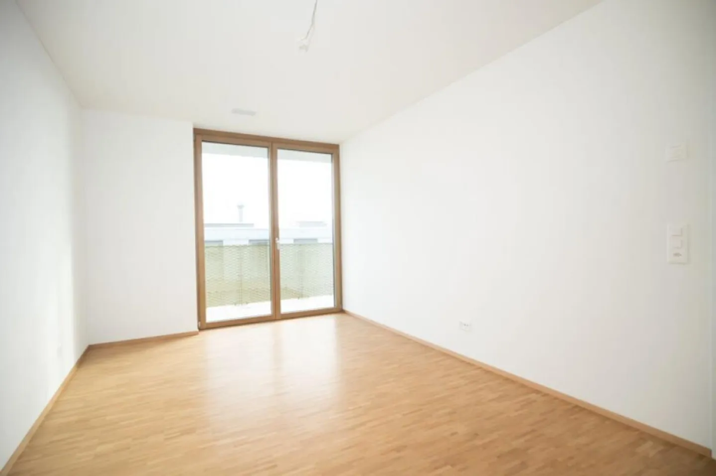 Grosse Terrasse in nachhaltigem Zuhause - Foto 4 von 7