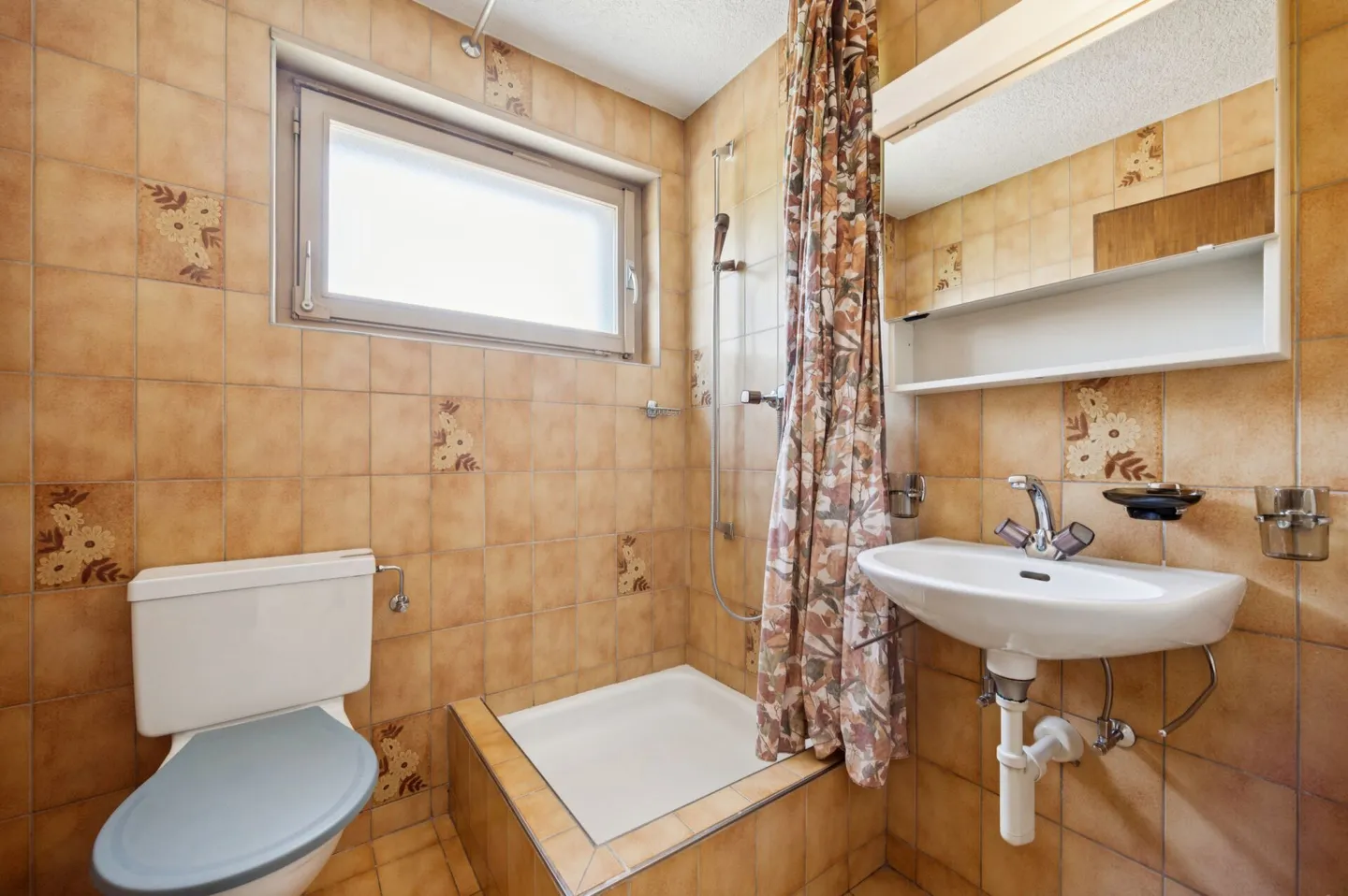 Tanto spazio, tanto potenziale - Casa indipendente a Cressier con vista sulle Alpi - Foto 11 di 14