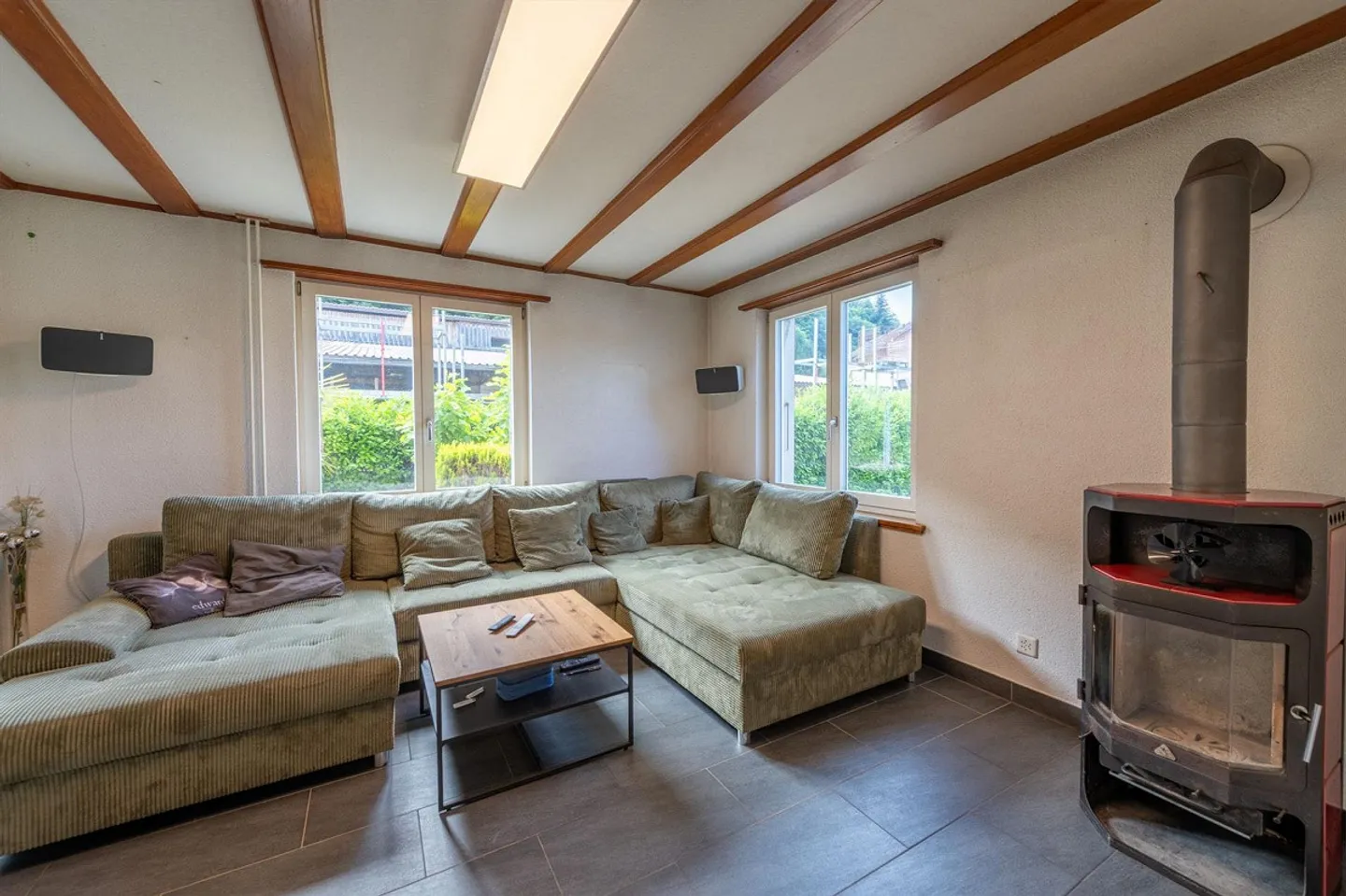 Geräumiges Einfamilienhaus mit Garten - Foto 2 von 13