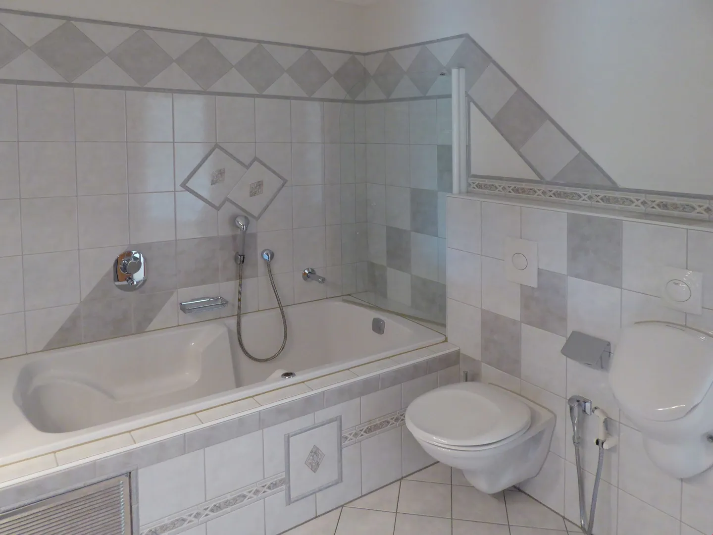 Vivere in modo esclusivo in un appartamento super attrezzato - Foto 3 di 14