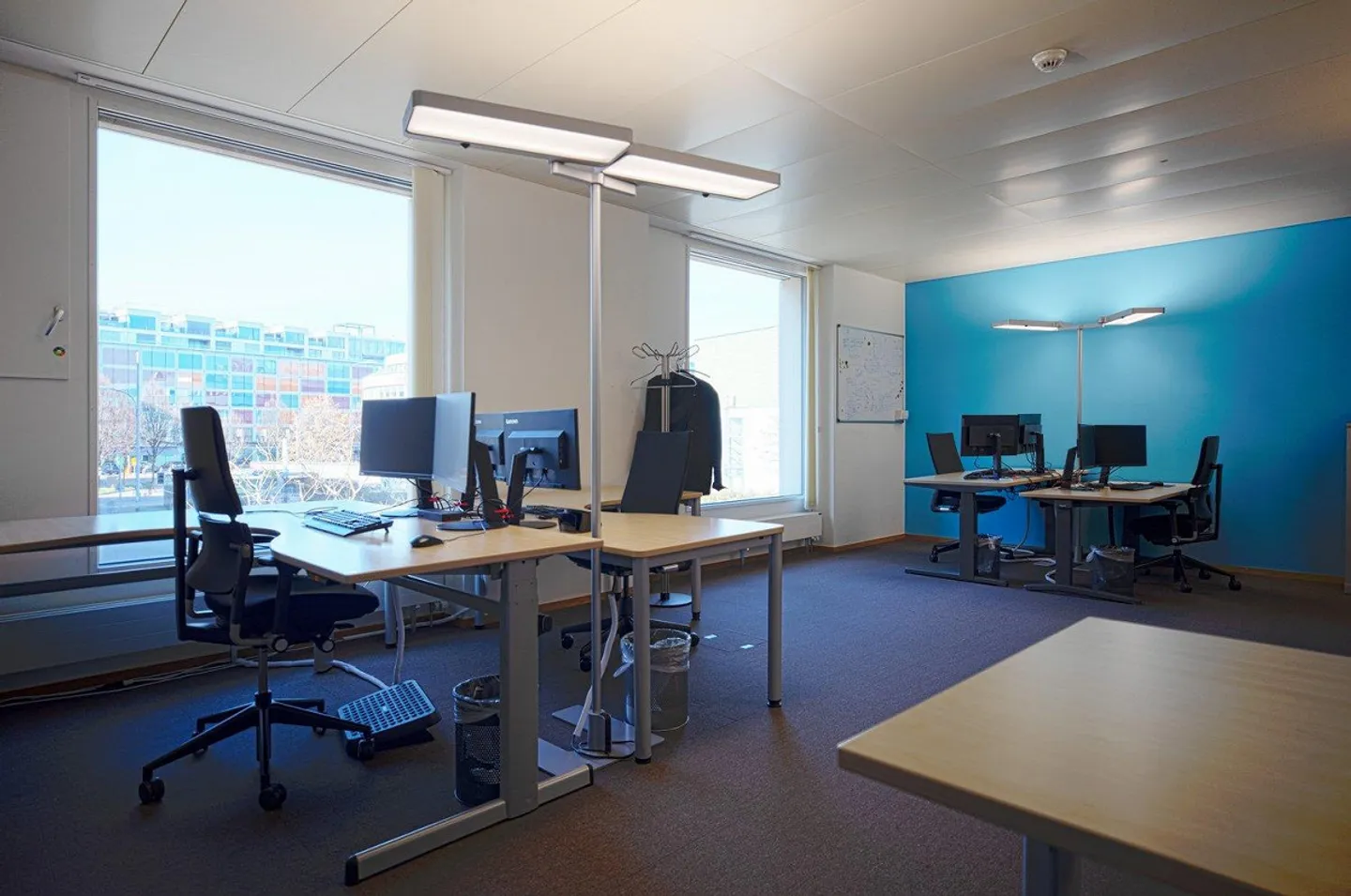 La tua occasione per 374 m² al piano terra: centrale, connessa e dinamica - Foto 3 di 7