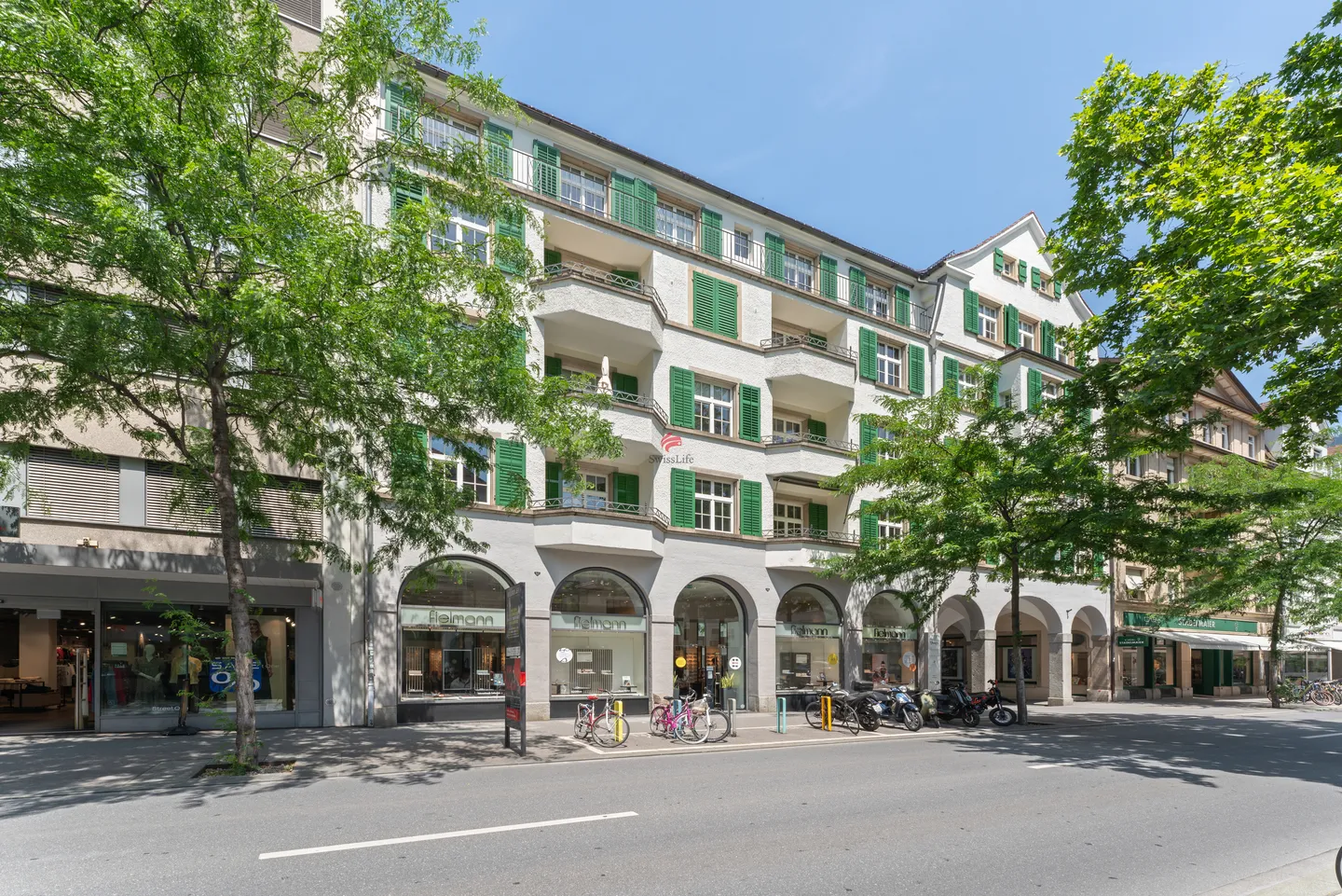 In the Quaderhof: Dreamlike 3.5-Room City Apartment! - Photo 9 of 12