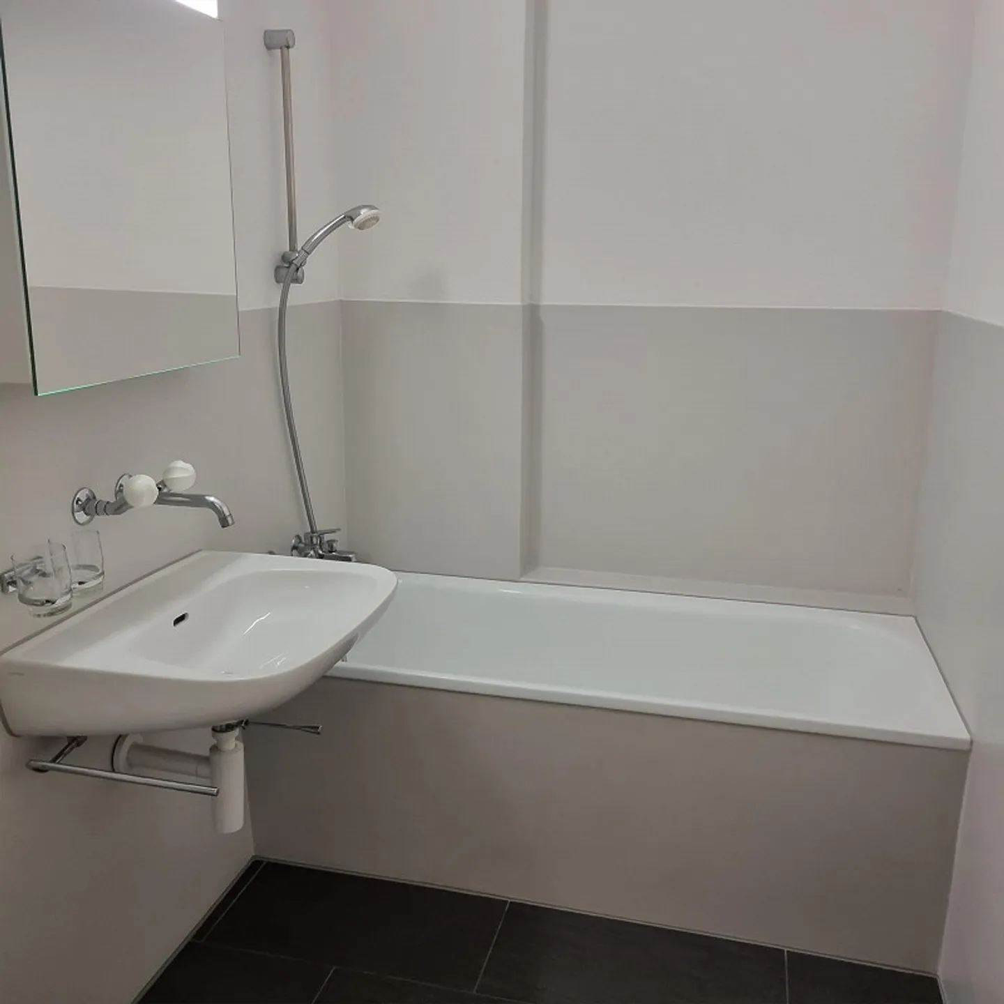 3-room apartment with spacious balcony - Photo 6 of 10