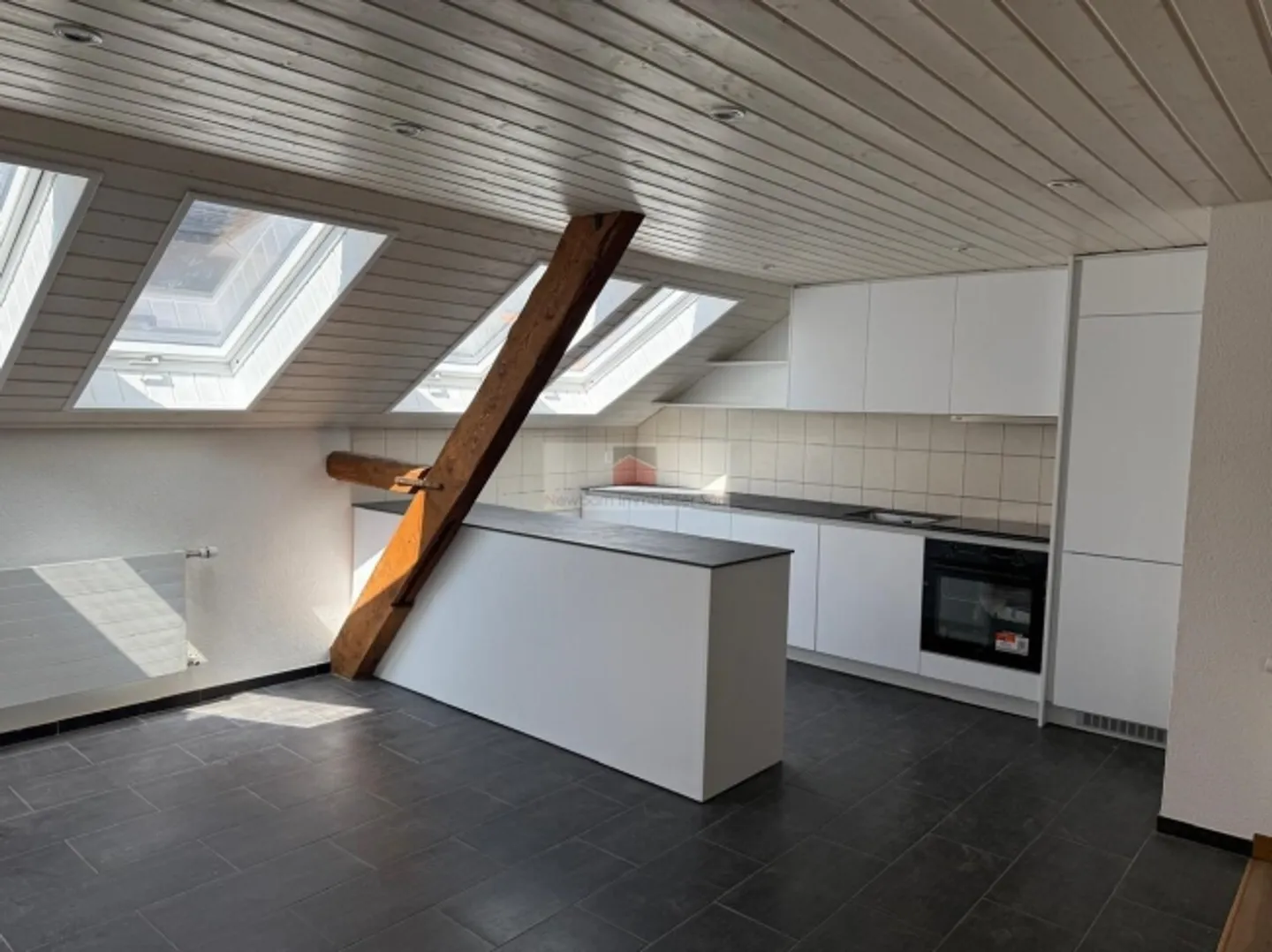 In affitto - Ampio appartamento di 5,5 locali nel cuore di Vallorbe - Foto 1 di 7