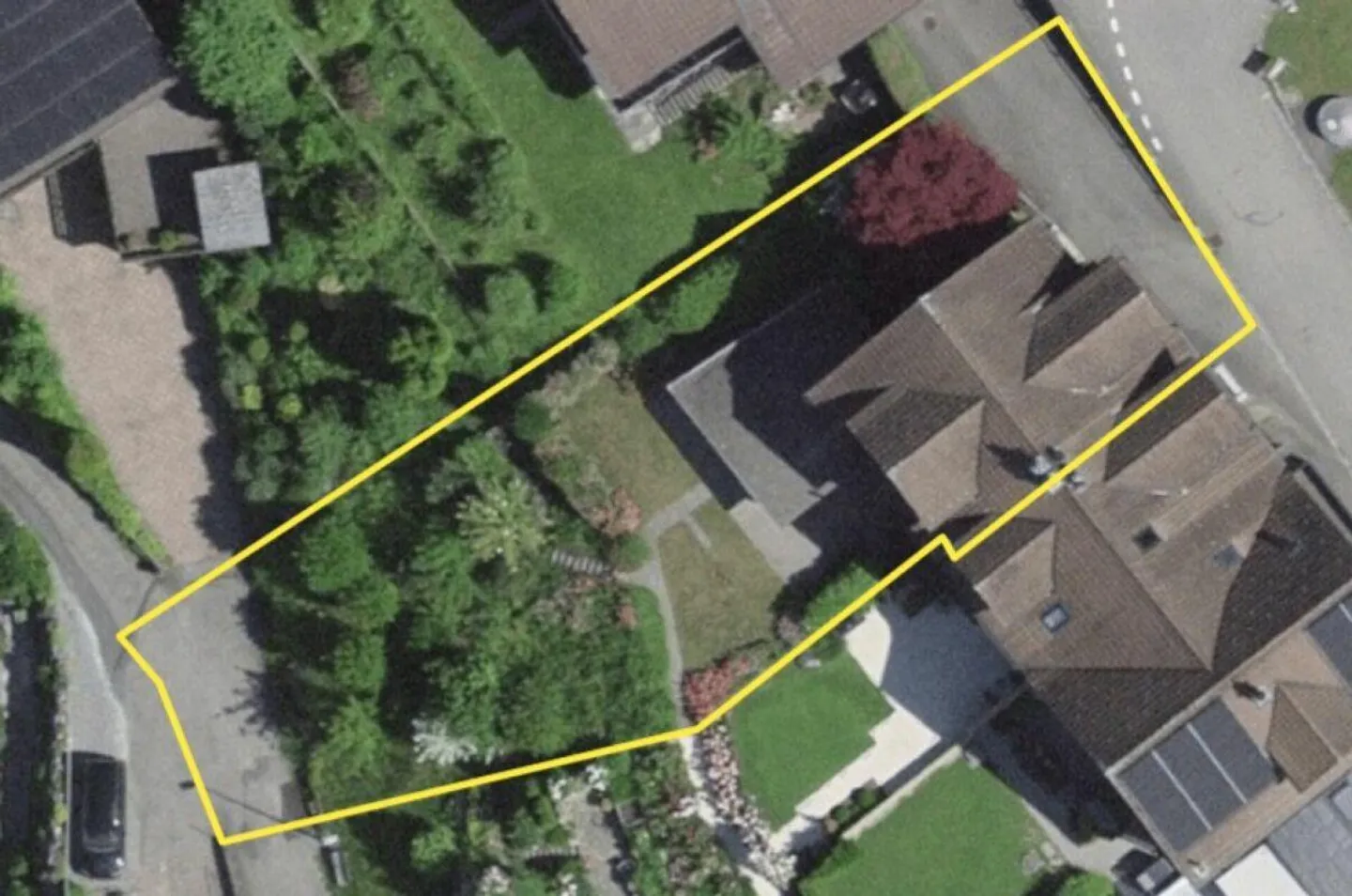 Central Row Corner House with Surroundings on Large Expandable Property - Photo 14 of 16