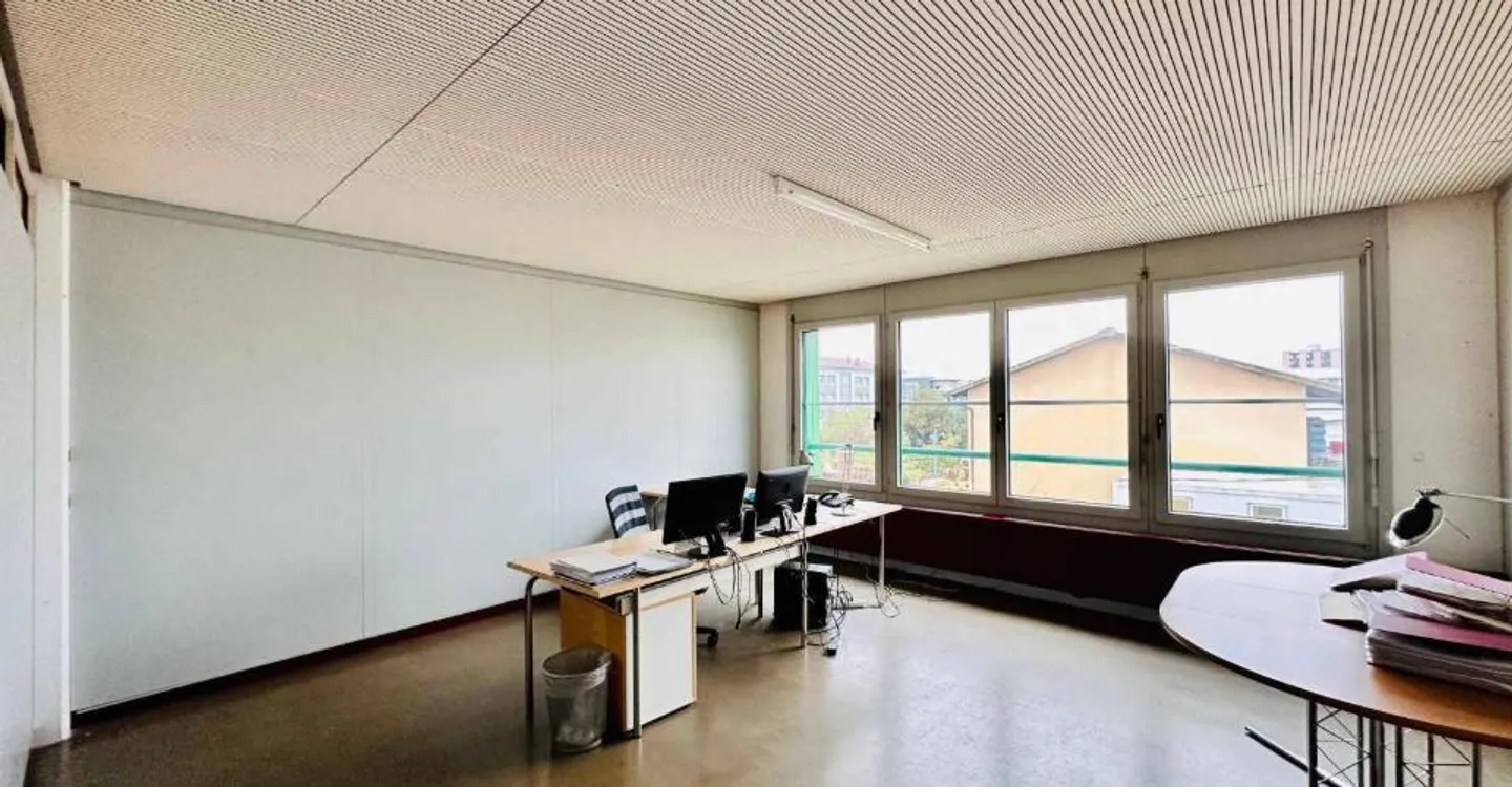 Office space of 350 m² for sale in Nyon - Photo 4 of 5
