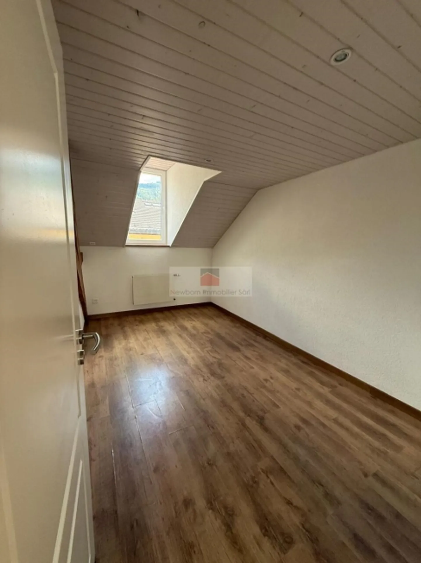 In affitto - Ampio appartamento di 5,5 locali nel cuore di Vallorbe - Foto 3 di 7