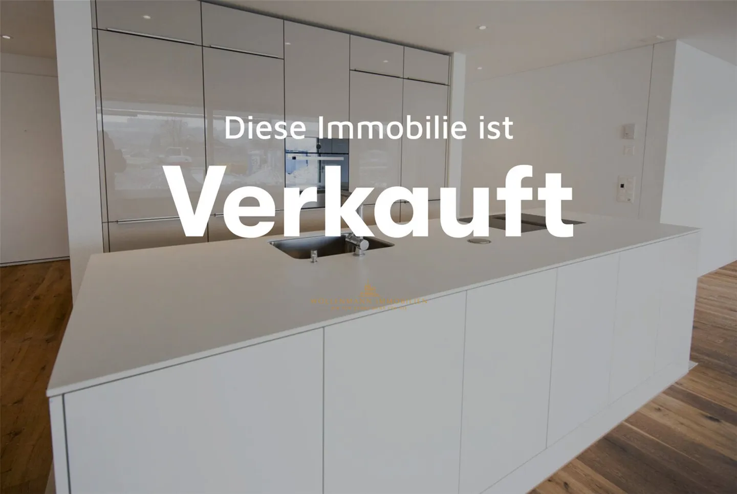 Luminoso appartamento di 4,5 stanze con balcone a Neudorf in vendita - Foto 1 di 11