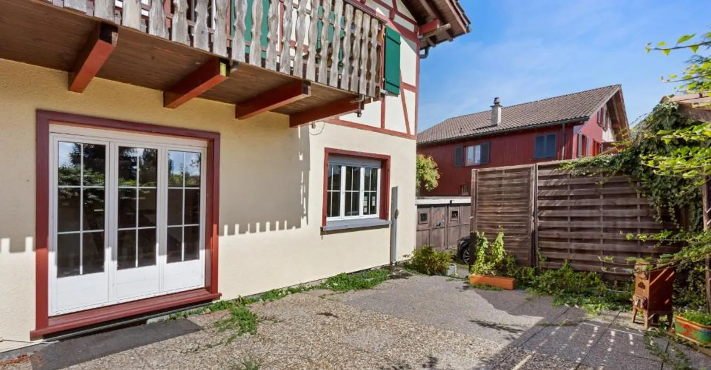 Charmantes Doppeleinfamilienhaus - Foto 7 von 8