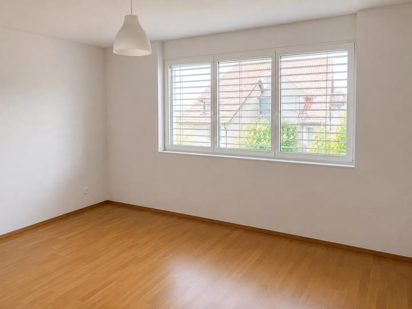 Modern apartment close to the lake and city! - Photo 3 of 6