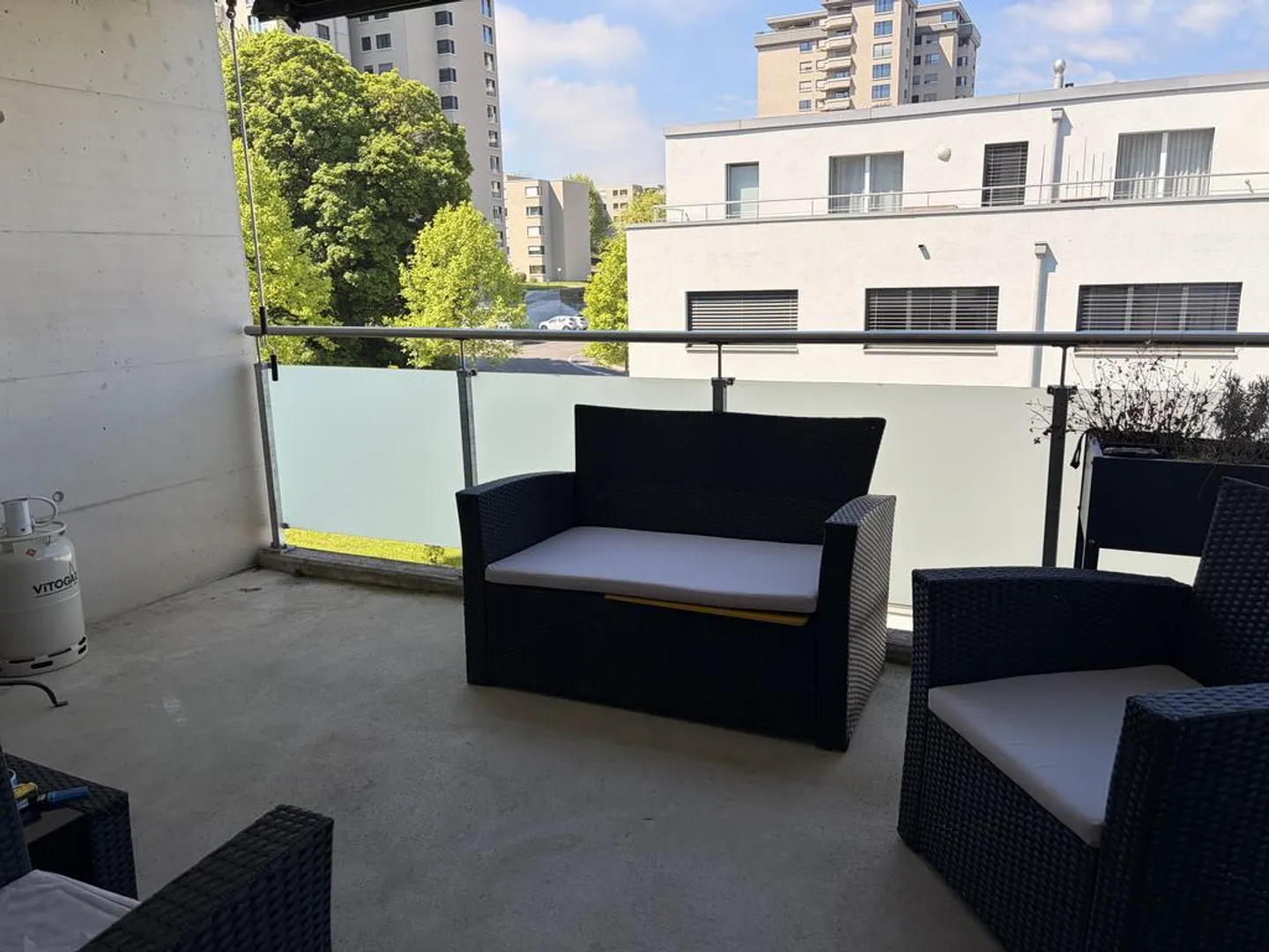 Modern apartment close to the lake and city! - Photo 6 of 6