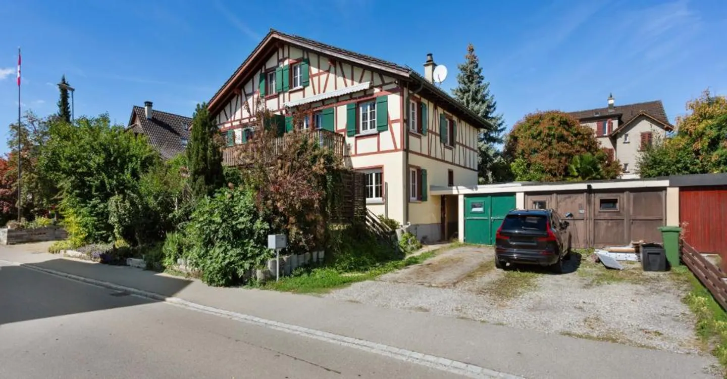 Charmantes Doppeleinfamilienhaus - Foto 1 von 8