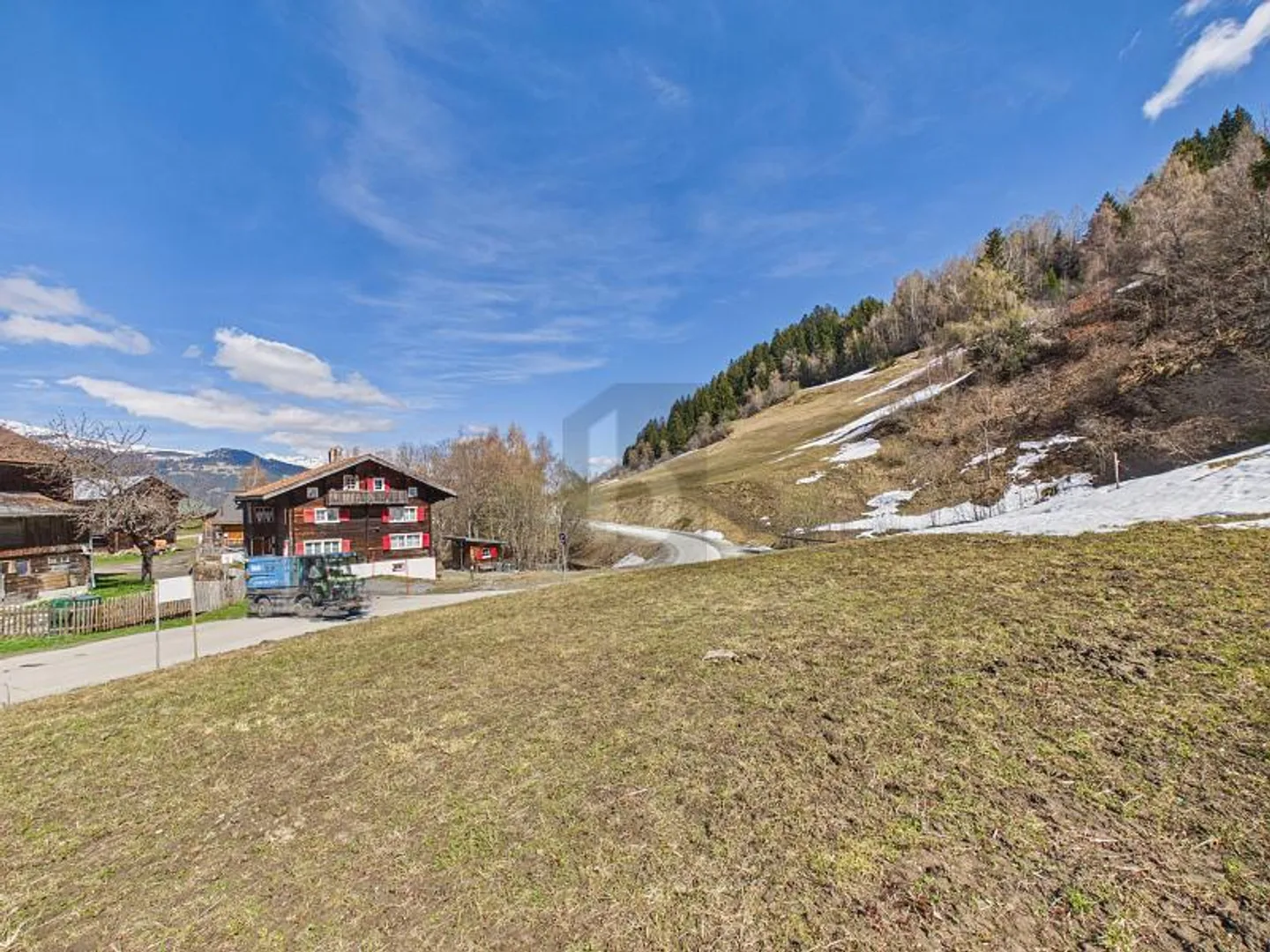 Traumhaftes Grundstück mit Ski-in/Ski-out - Foto 3 von 6