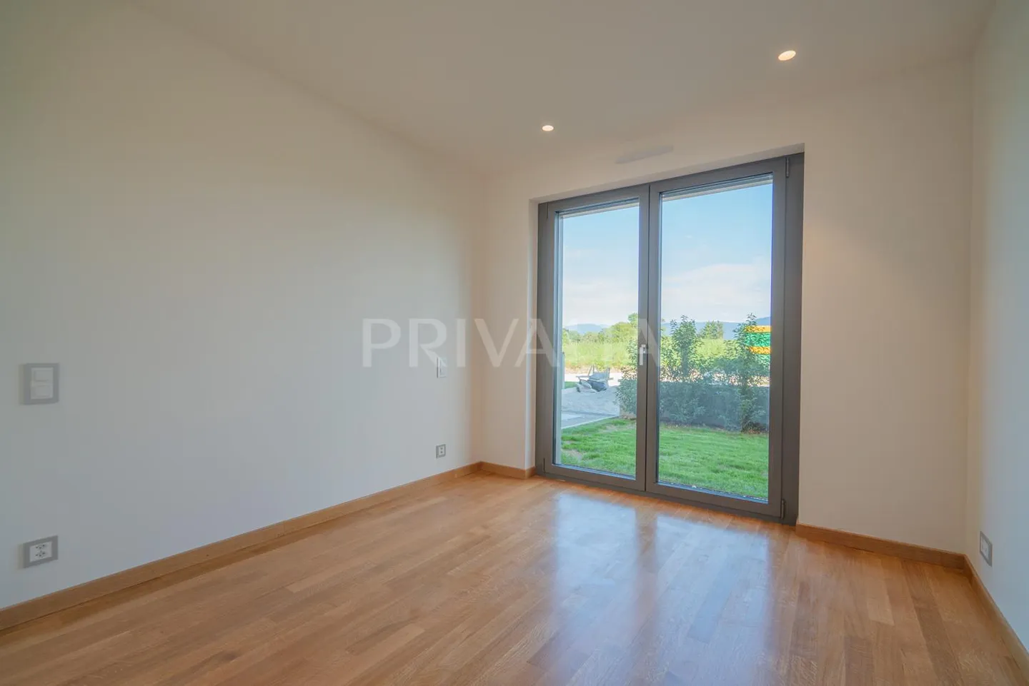 Wohnung mit 5 Zimmern in einer contemporary Hochhausanlage mit hohem Standard - Foto 4 von 8