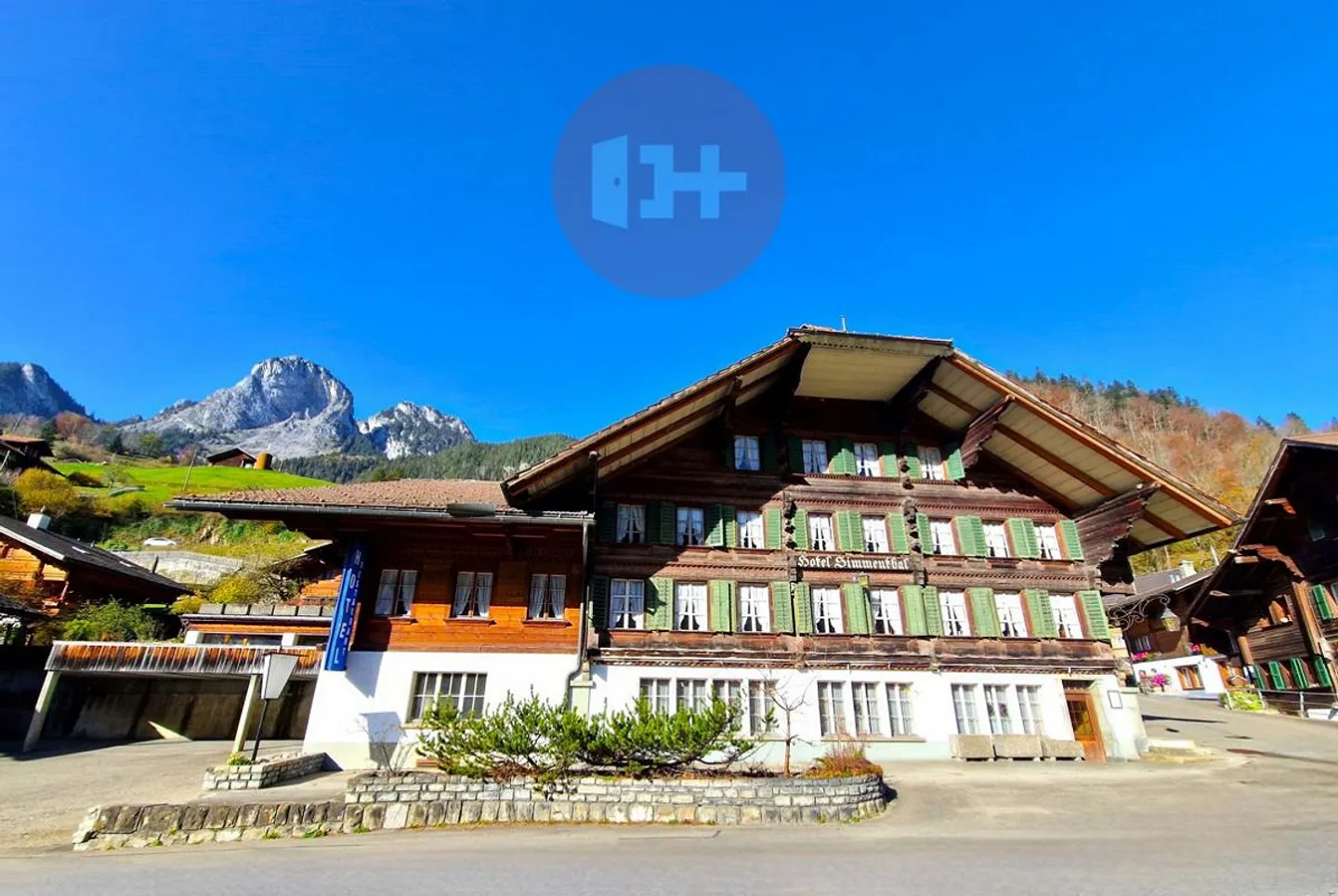 Rustikales Hotel mit Pool in Boltigen - Foto 2 von 17