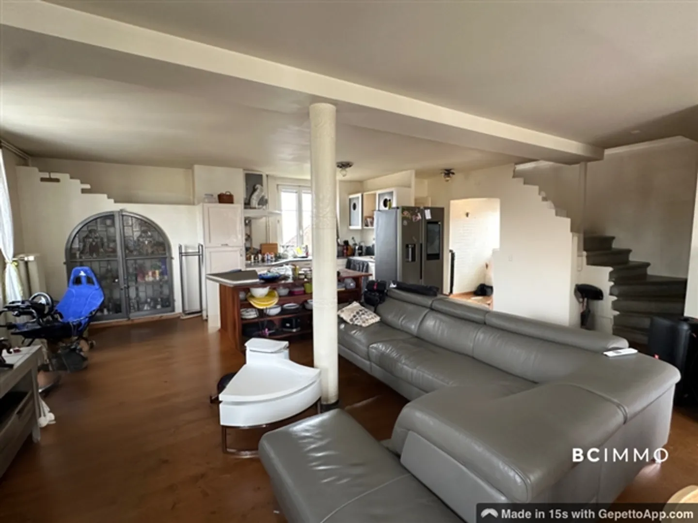 Building for Renovation in the Village of Cossonay - Photo 5 of 8