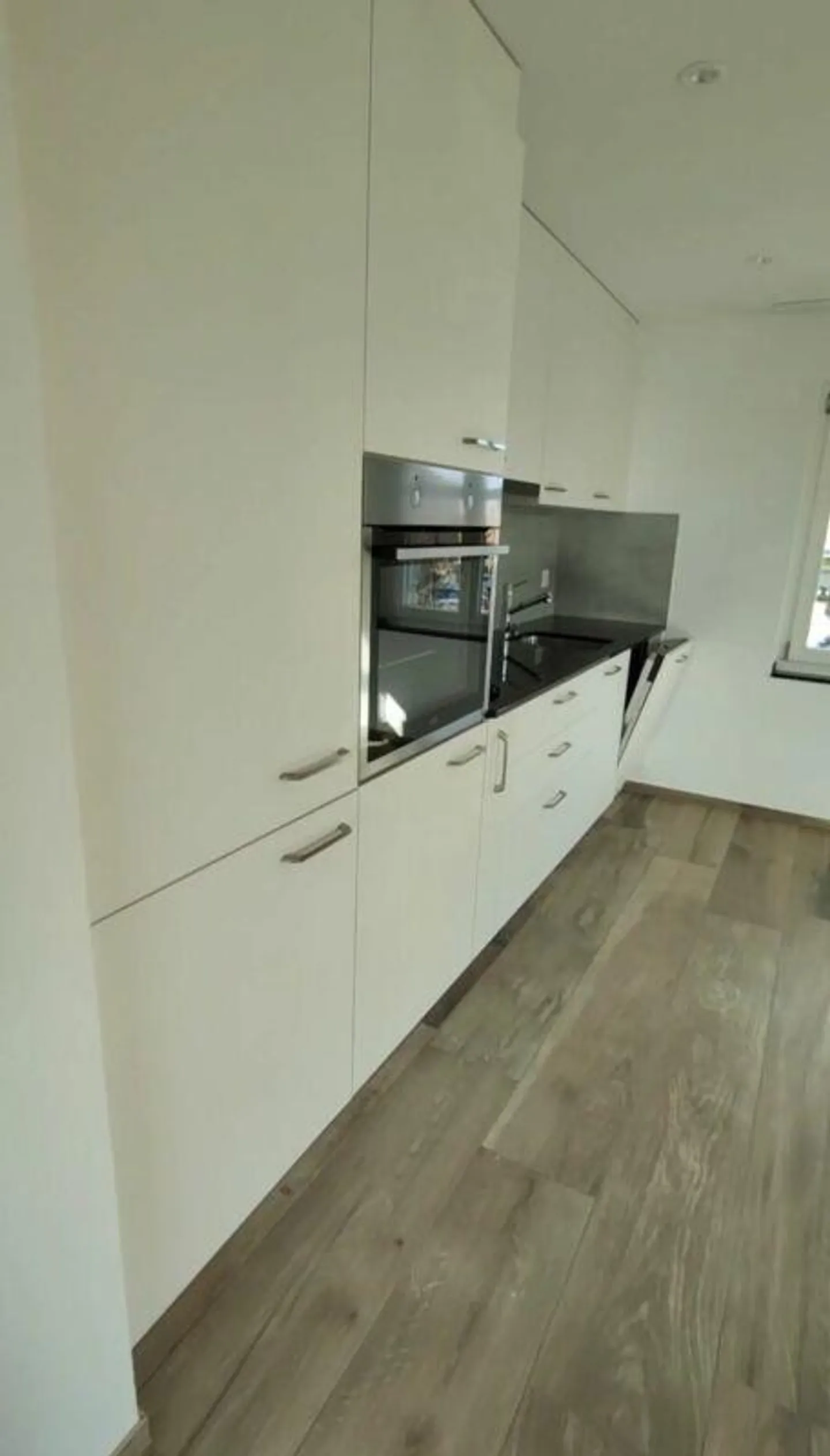 Moderne 2.5-Zimmerwohnung - Foto 1 von 10