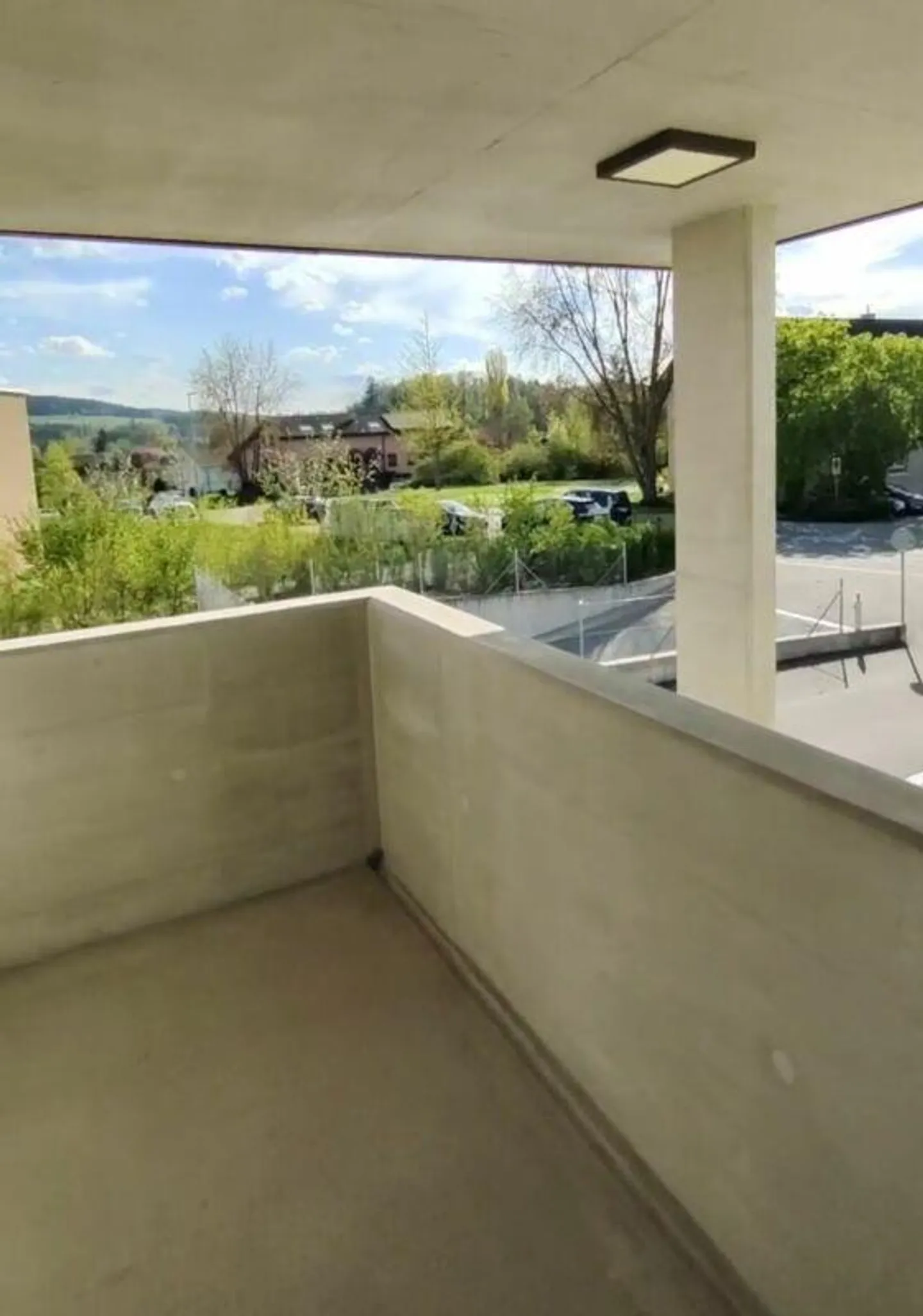 Moderne 2.5-Zimmerwohnung - Foto 3 von 10