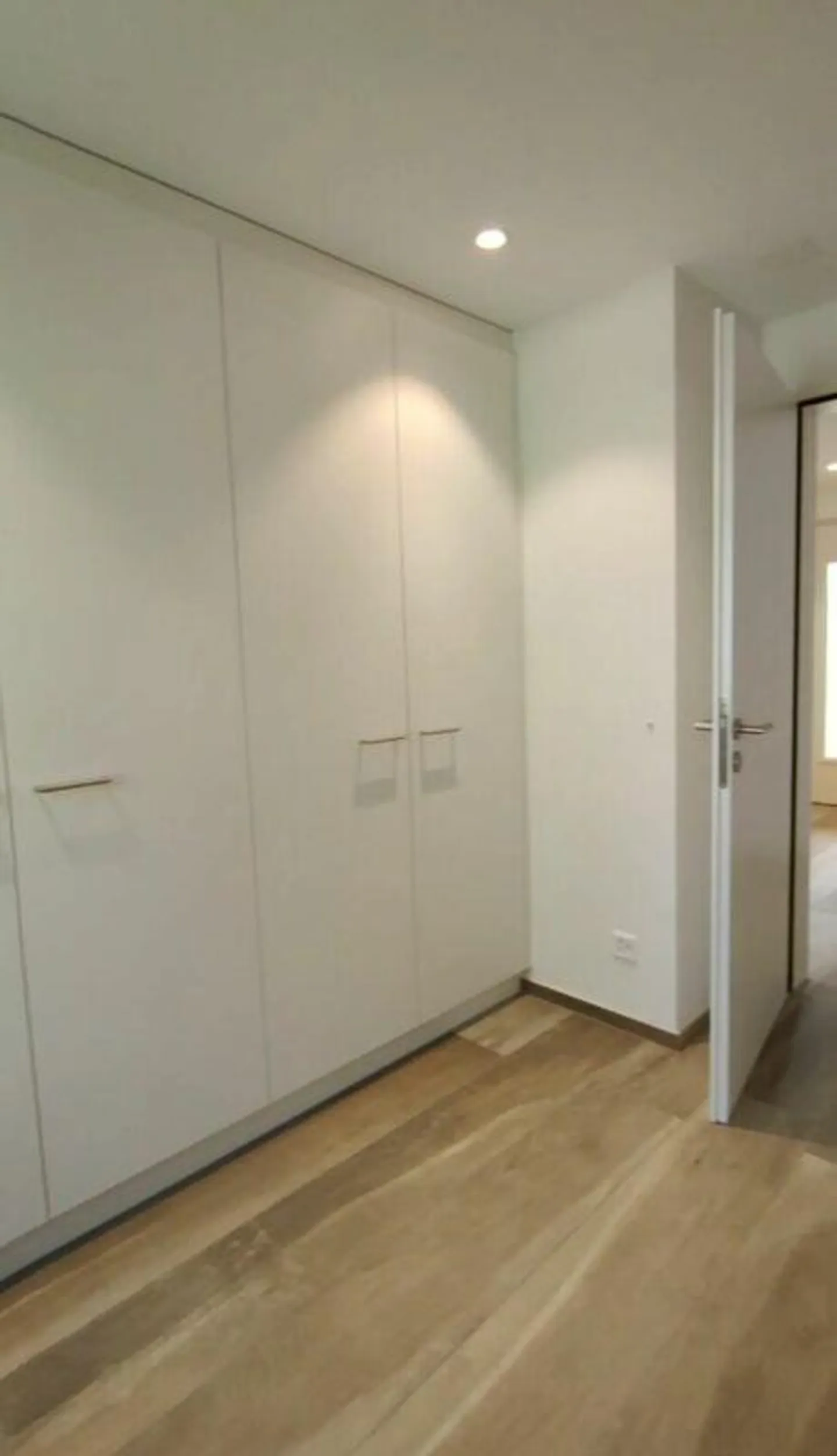 Moderne 2.5-Zimmerwohnung - Foto 7 von 10