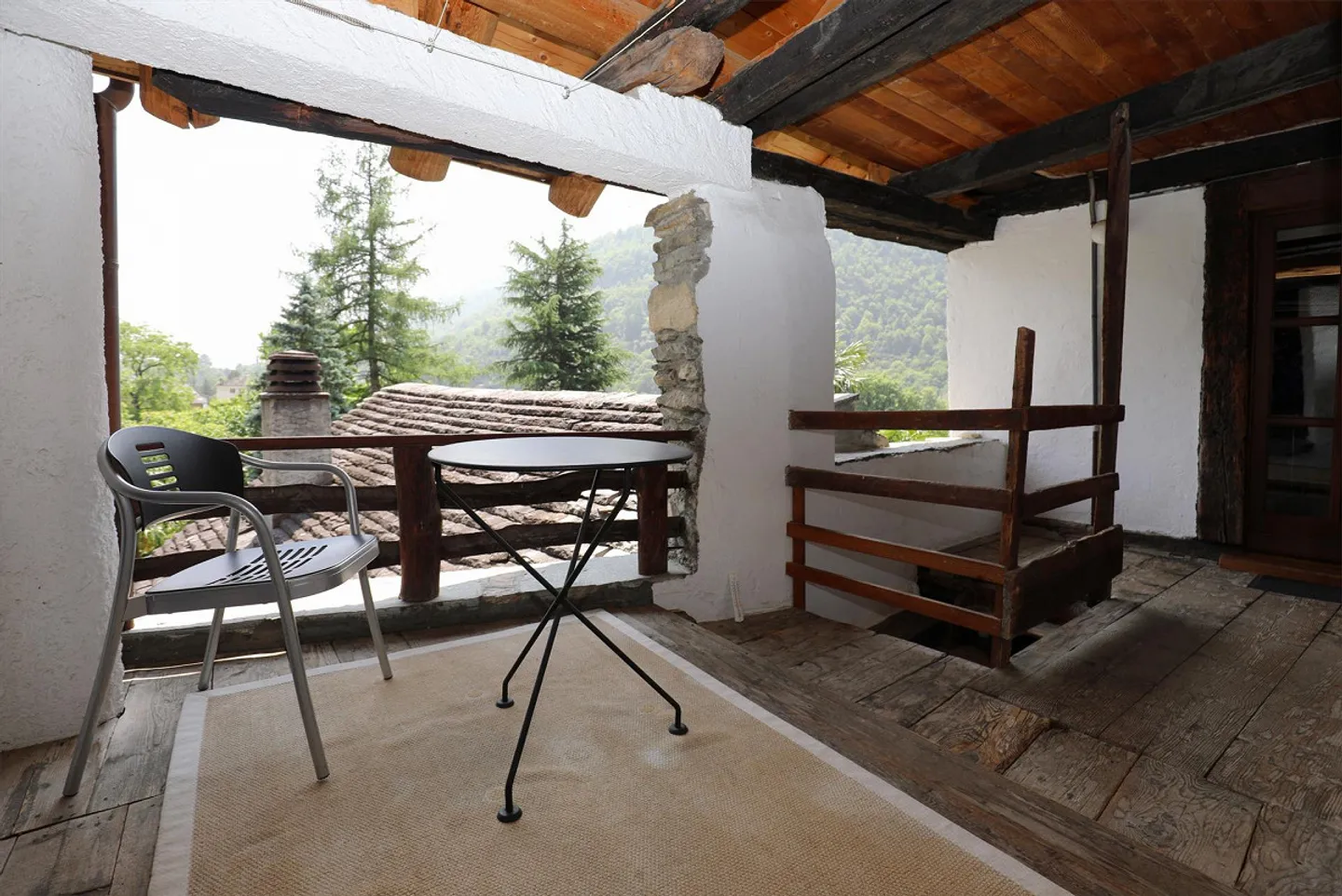 Rustico unico nella bella Valle di Blenio con grande giardino e bella vista a Motto - Foto 8 di 19