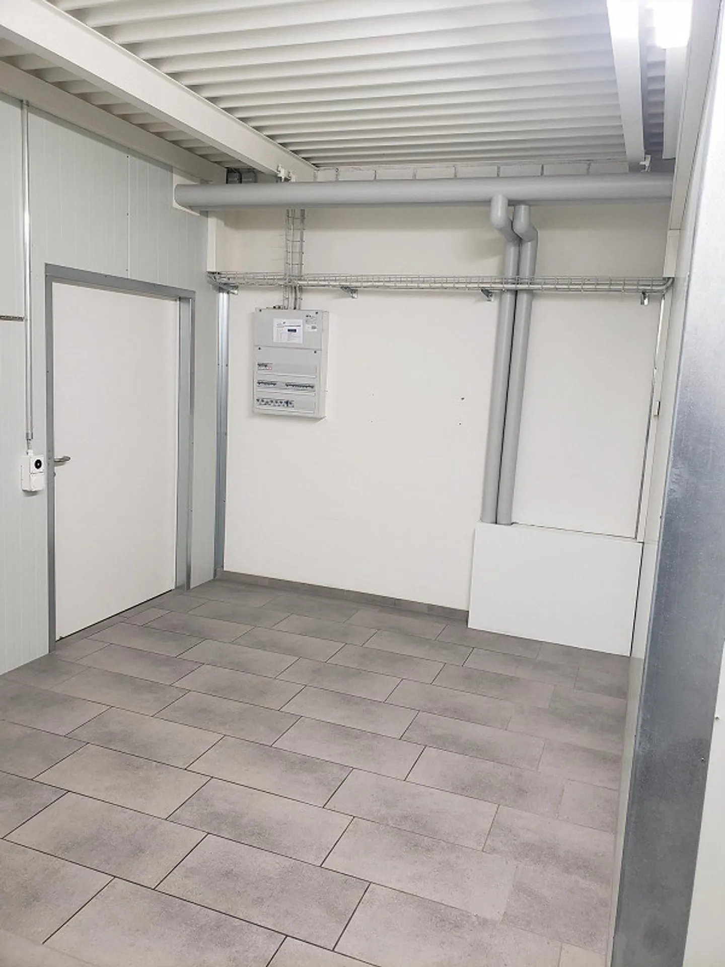 90.8 m2 commercial space suitable for food production - Photo 4 of 11